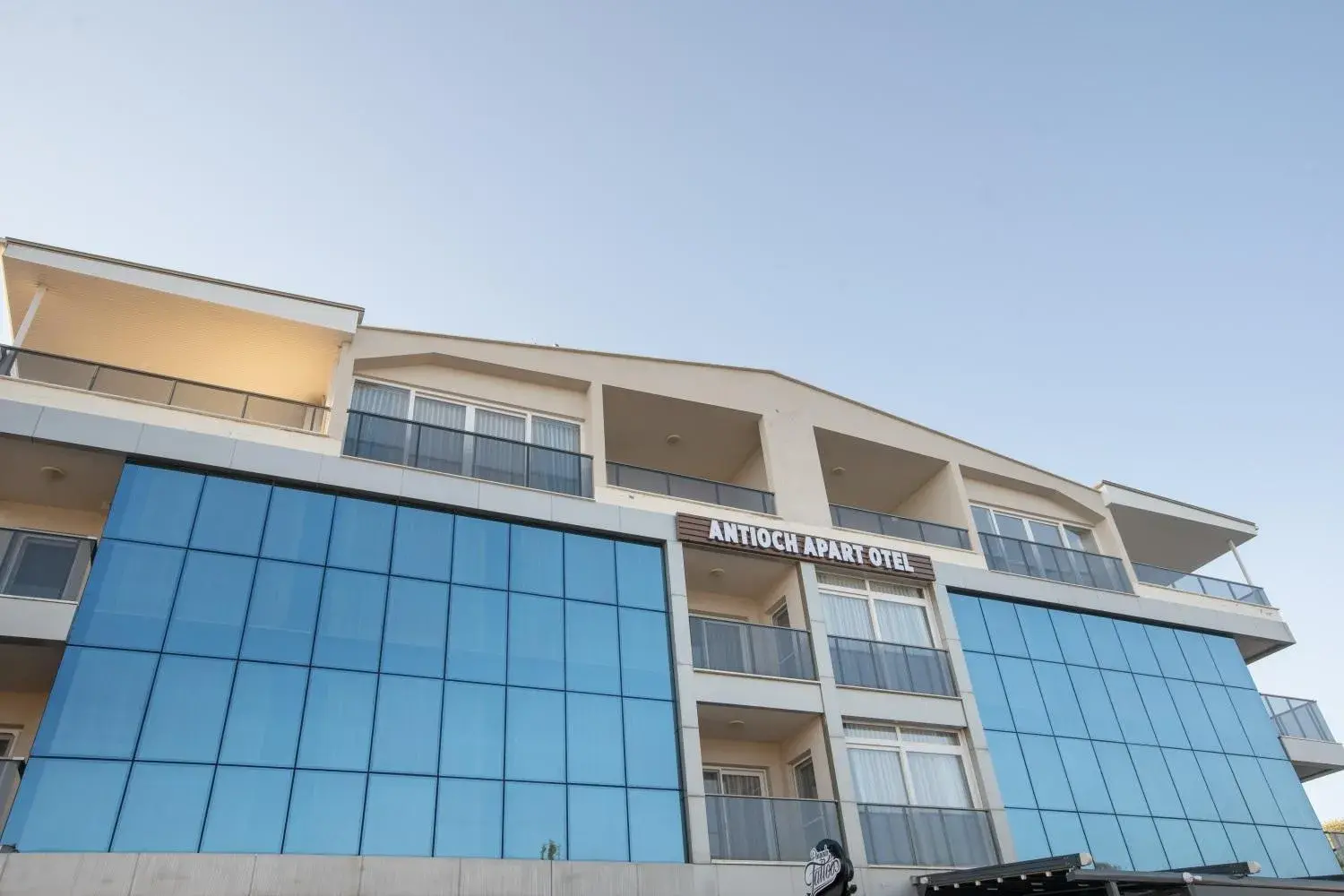 Property building in Antioch Apart Otel Property building in Antioch Apart Otel