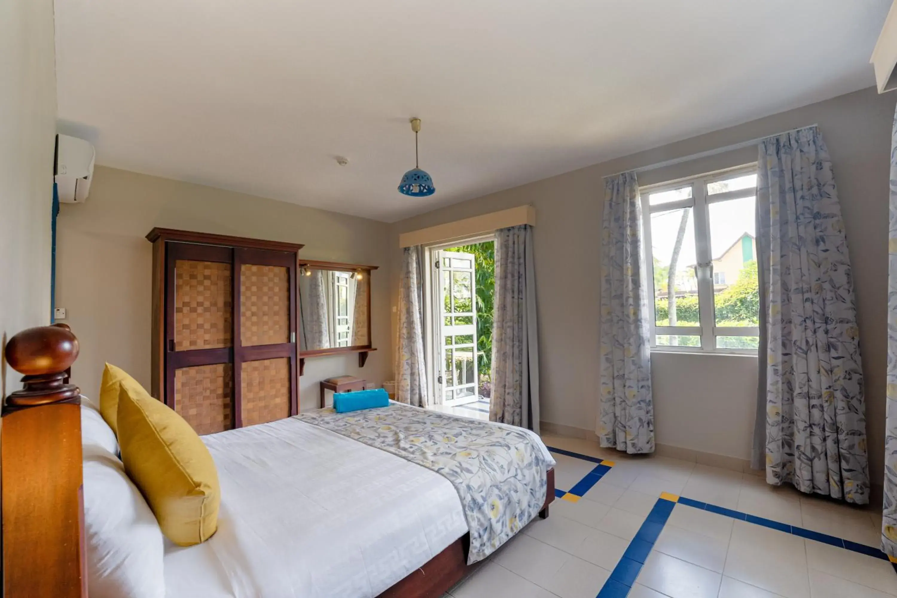 Standard Double Room in Le Grand Bleu Hotel Standard Double Room in Le Grand Bleu Hotel