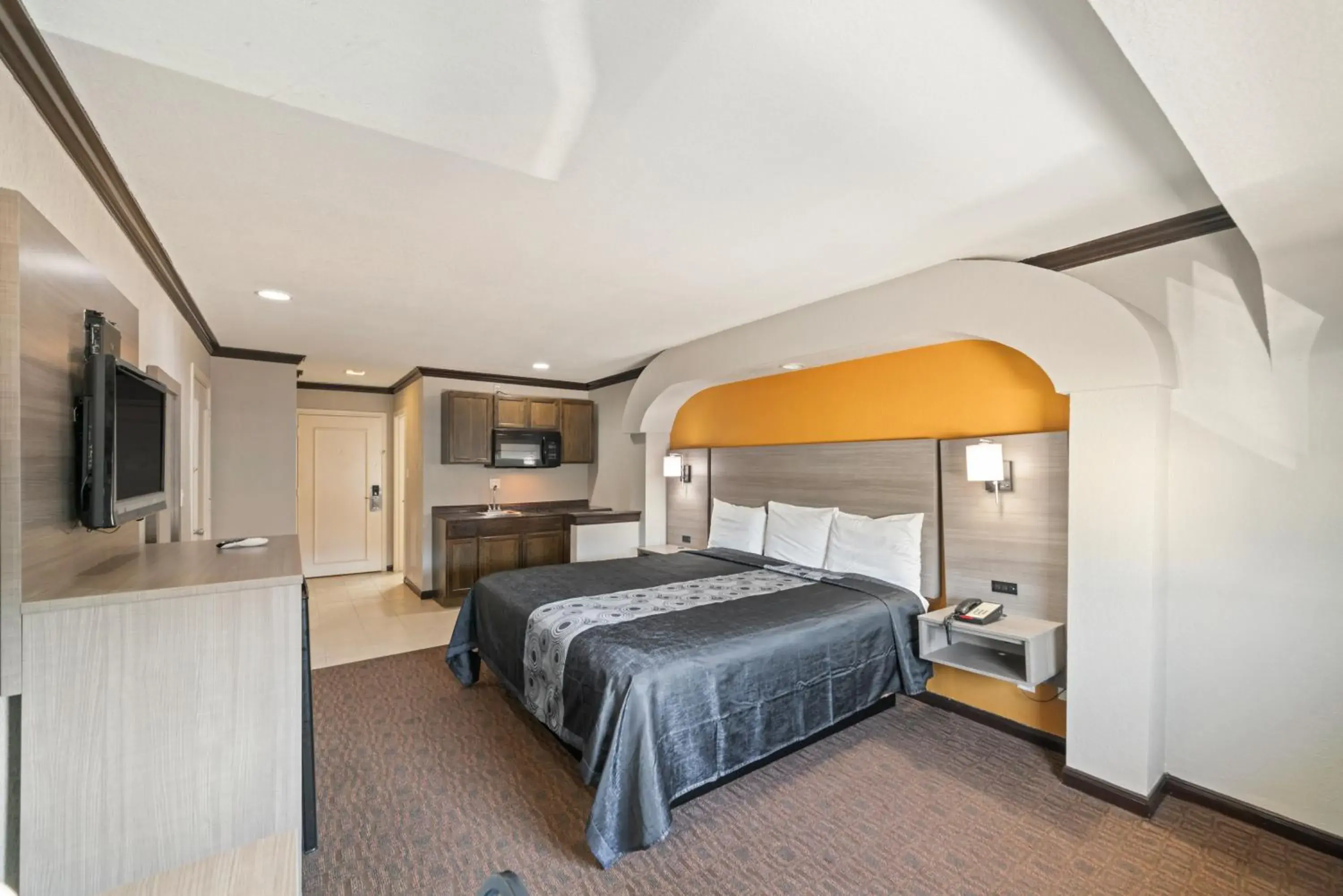 King Room with Kitchenette - Non-Smoking in Americas Best Value Inn & Suites Brenham King Room with Kitchenette - Non-Smoking in Americas Best Value Inn & Suites Brenham