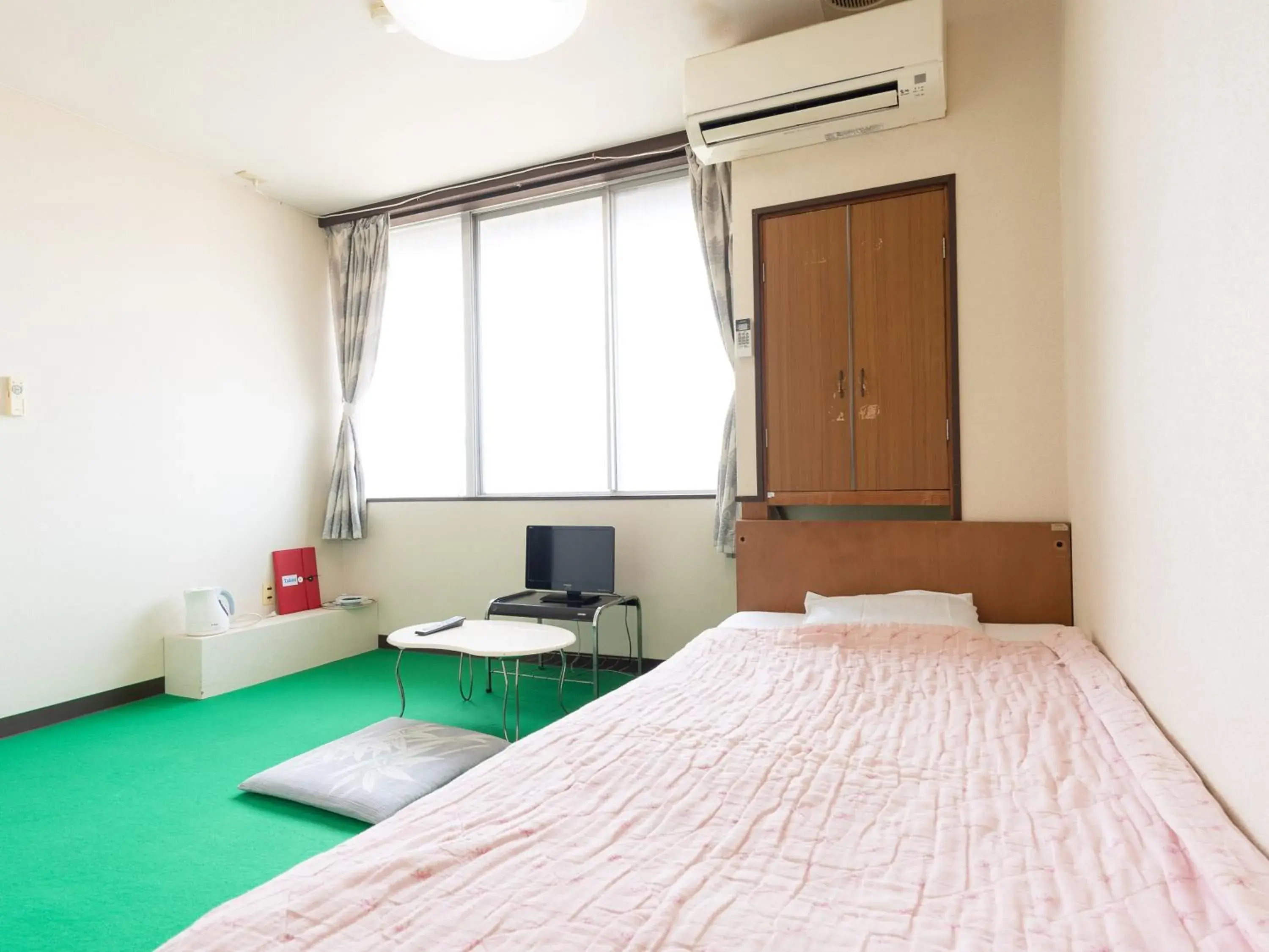 Standard Single Room with Shared Bathroom - single occupancy in Tabist Business Hotel Chitose Kashiwazaki Standard Single Room with Shared Bathroom - single occupancy in Tabist Business Hotel Chitose Kashiwazaki