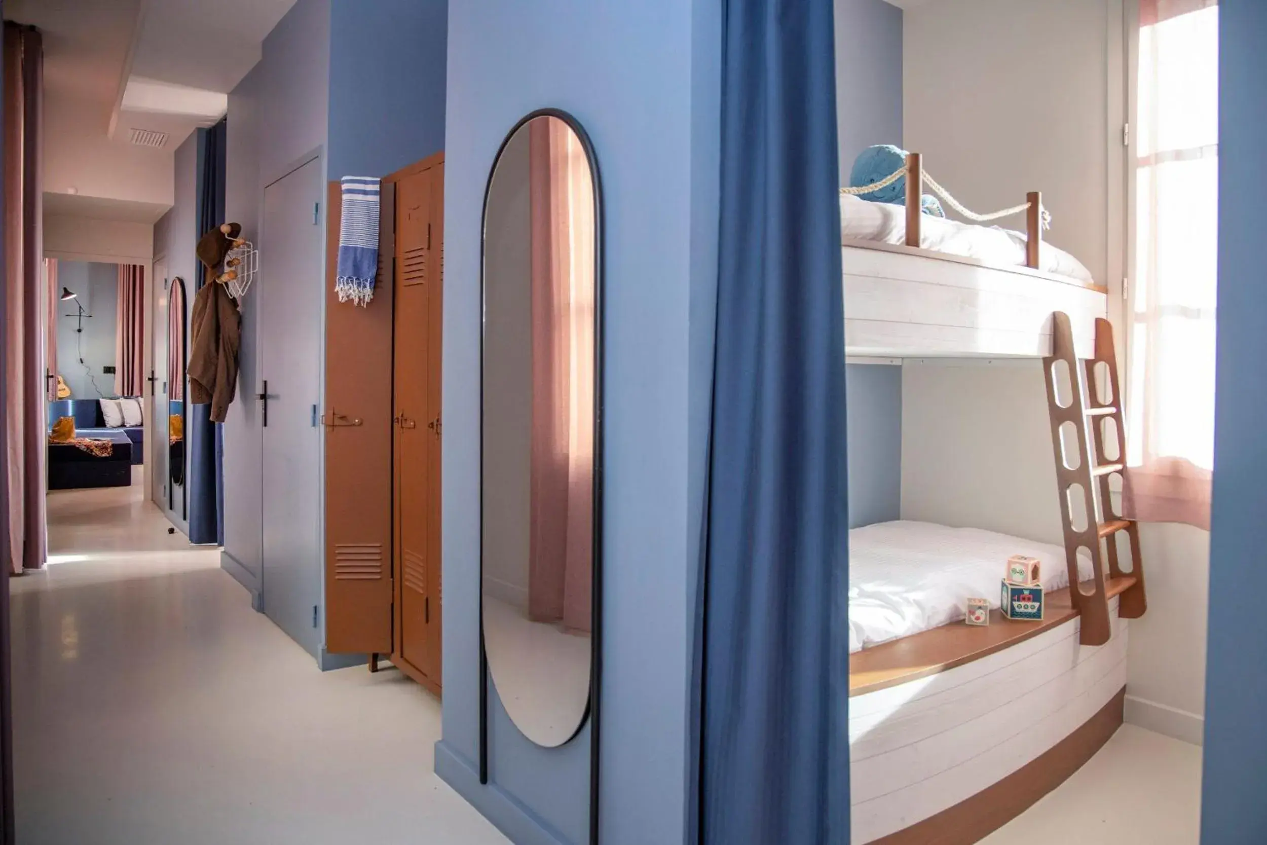 L'Equipage Room - Access to Rooftop and Basin included in L'Eautel Toulon Centre Port L'Equipage Room - Access to Rooftop and Basin included in L'Eautel Toulon Centre Port