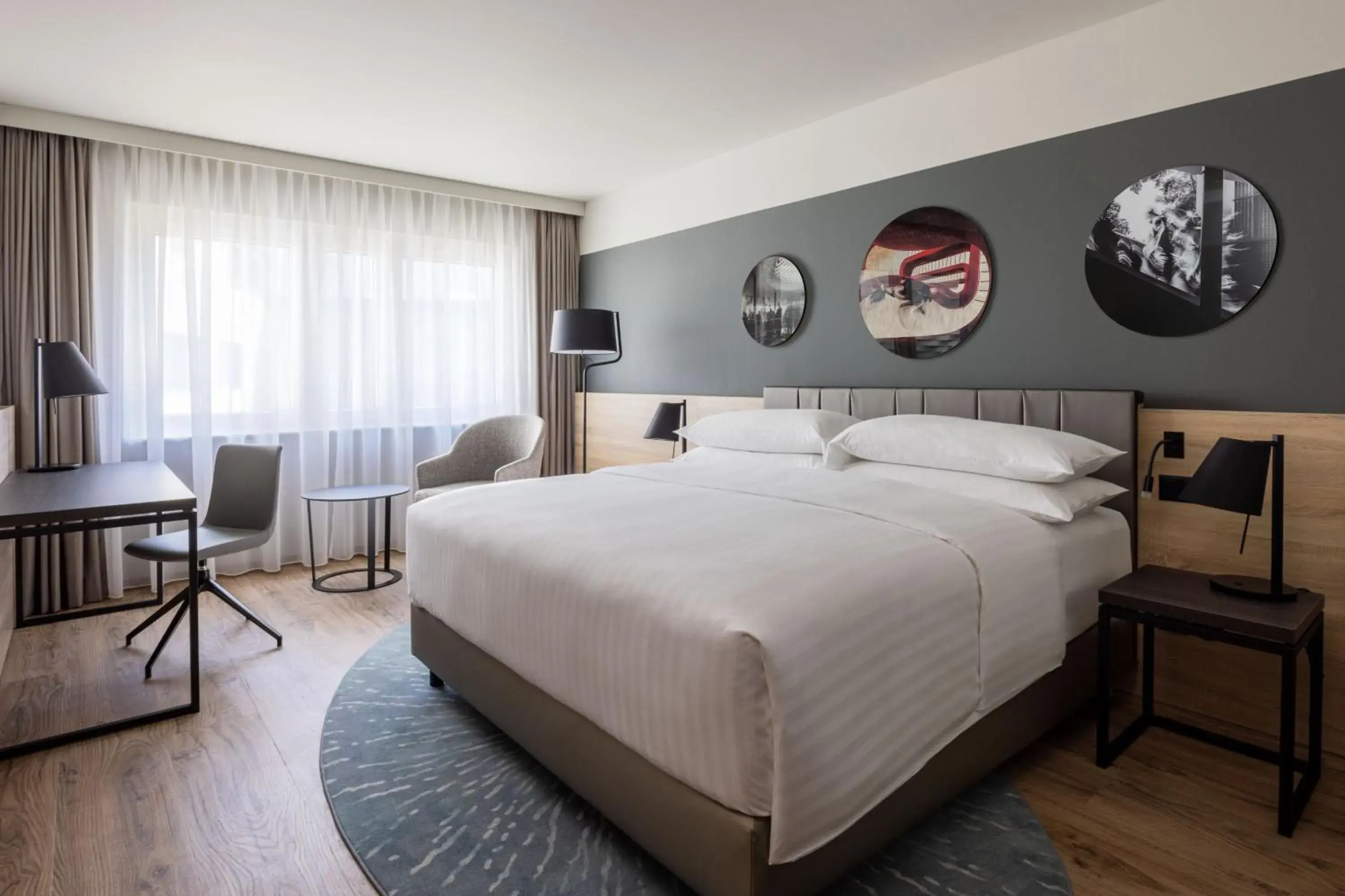 Superior King Room in Basel Marriott Hotel Superior King Room in Basel Marriott Hotel