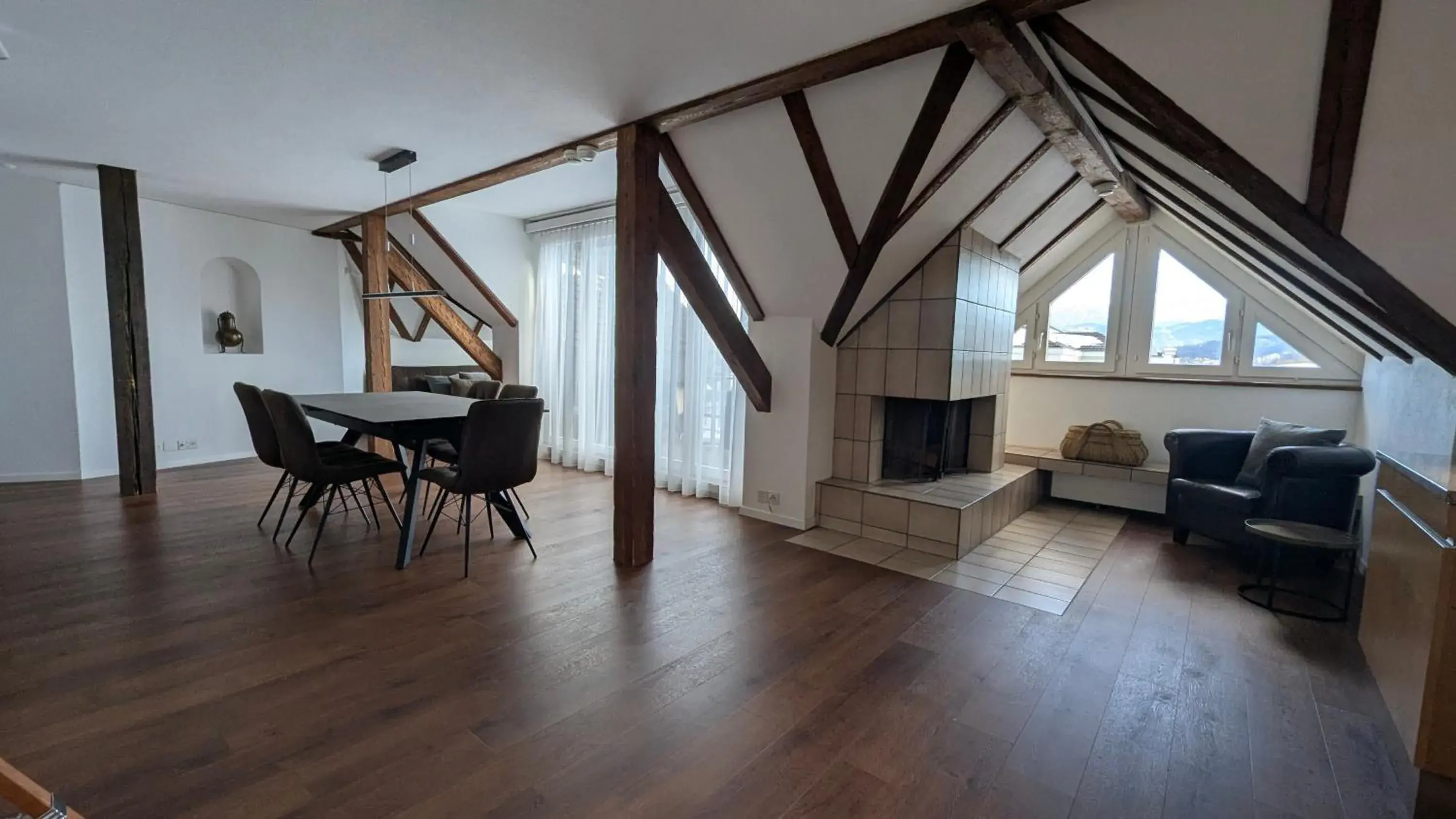 Family Room in Hotel De la Paix Family Room in Hotel De la Paix