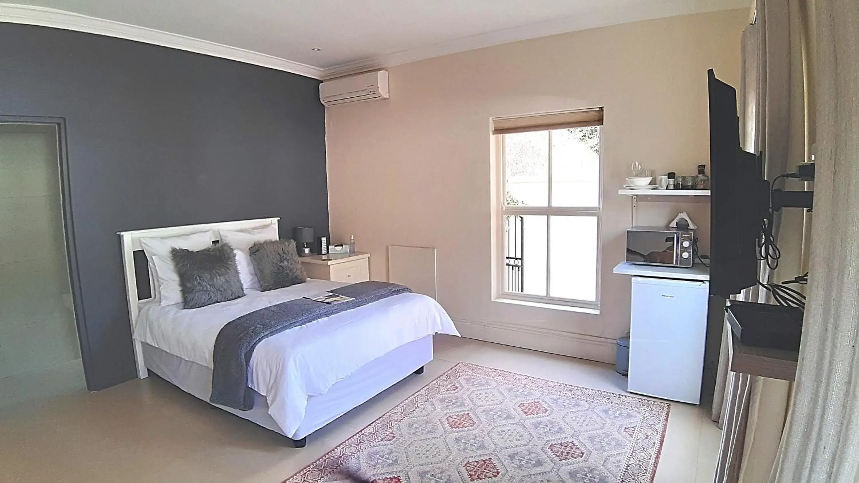 Business Single Room - single occupancy in Rustic Manor Guest House Business Single Room - single occupancy in Rustic Manor Guest House