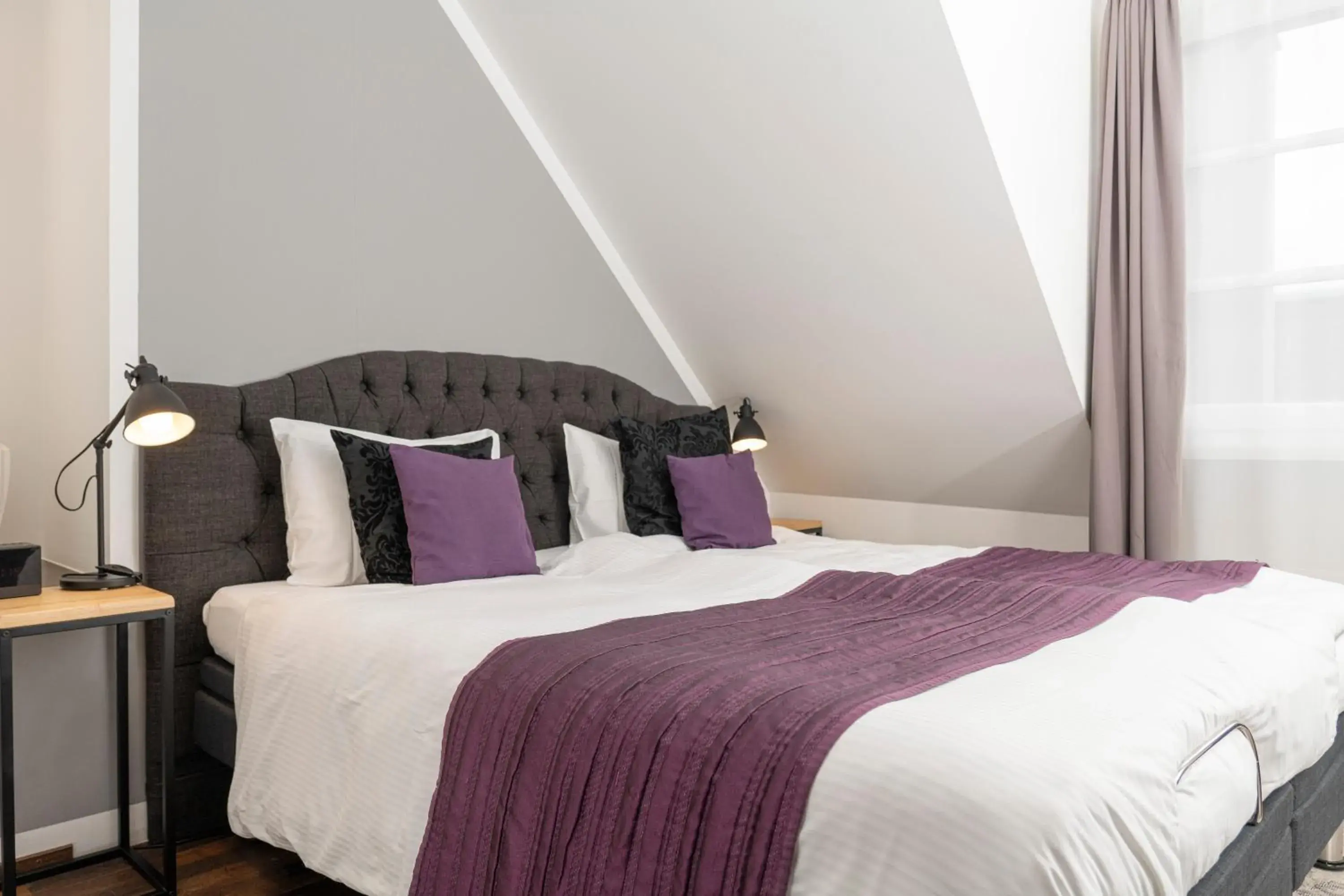 Suite - single occupancy in Boutique Hotel Weisses Kreuz - Adult only Hotel Suite - single occupancy in Boutique Hotel Weisses Kreuz - Adult only Hotel
