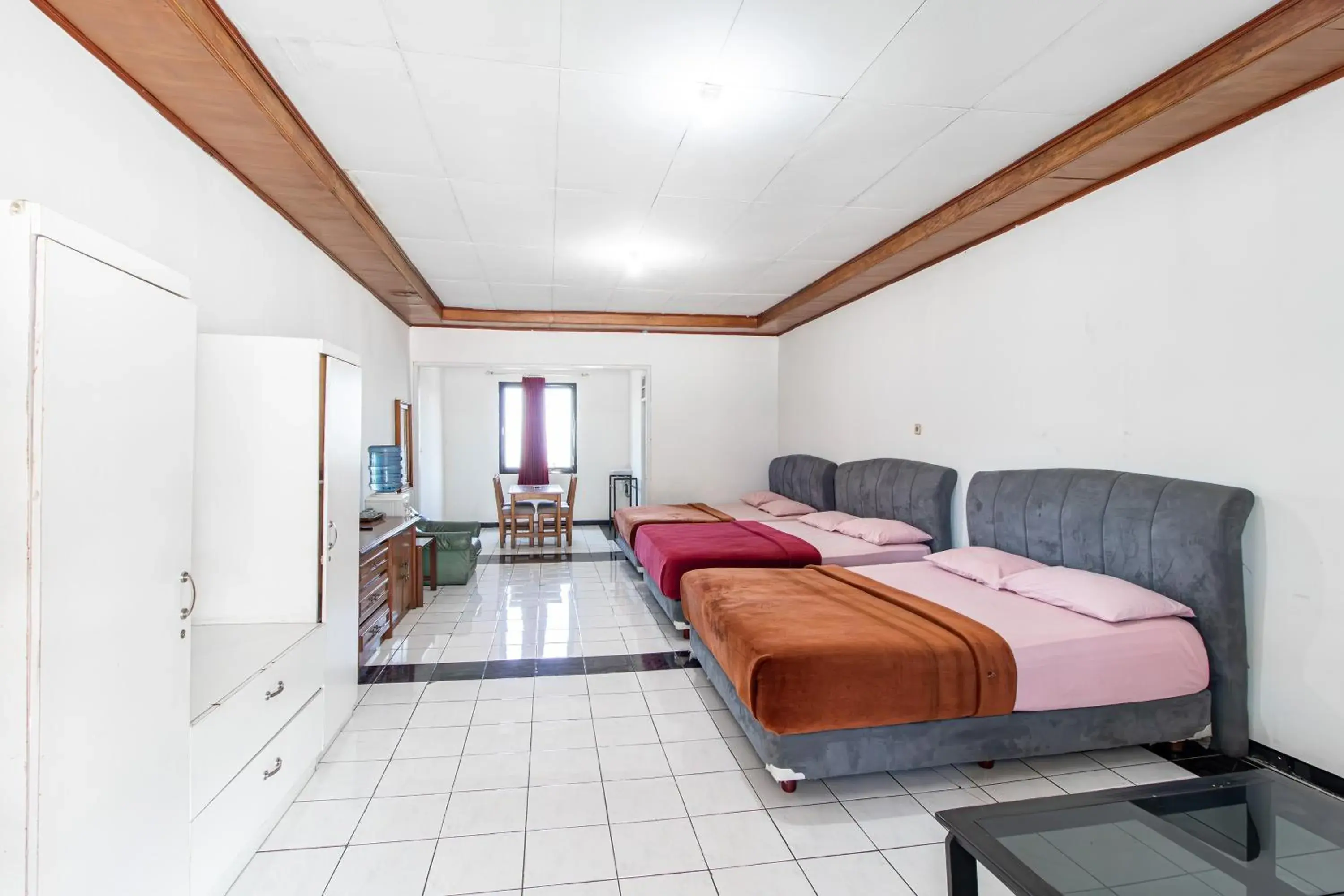 Superior Double Room in Abang Hotel Ciwidey Superior Double Room in Abang Hotel Ciwidey