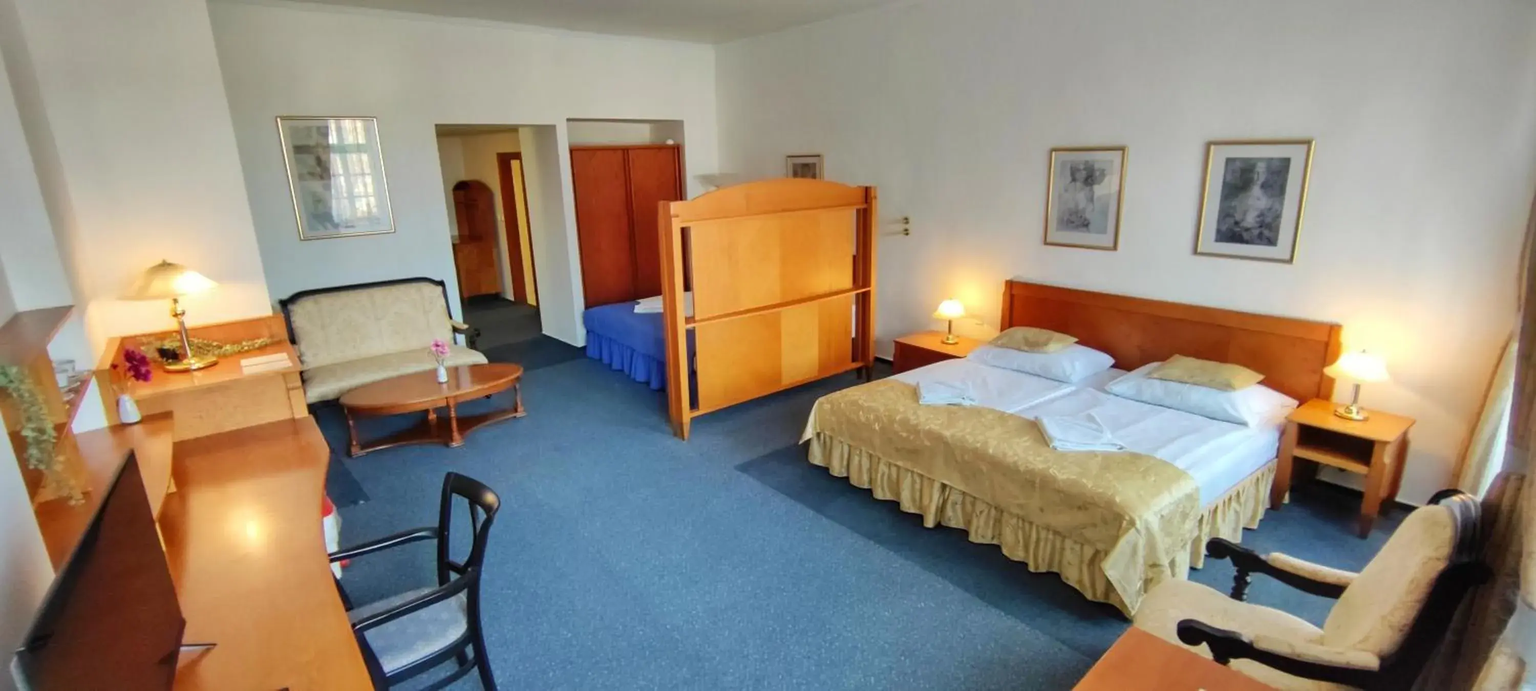 Quadruple Room - single occupancy in Hotel Magnolia Quadruple Room - single occupancy in Hotel Magnolia