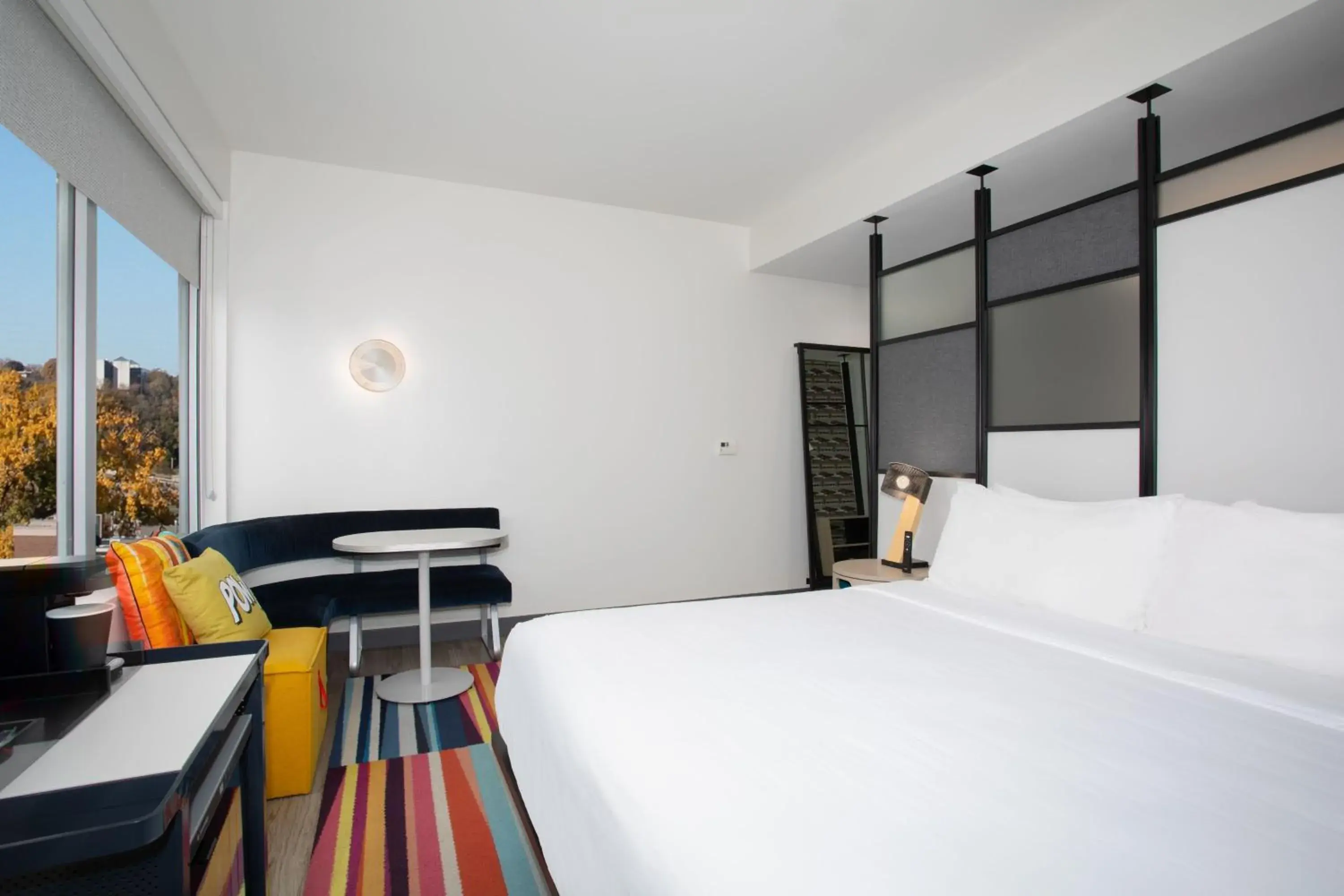 Aloft, Guest room, 1 King in Aloft Omaha Aksarben Village Aloft, Guest room, 1 King in Aloft Omaha Aksarben Village