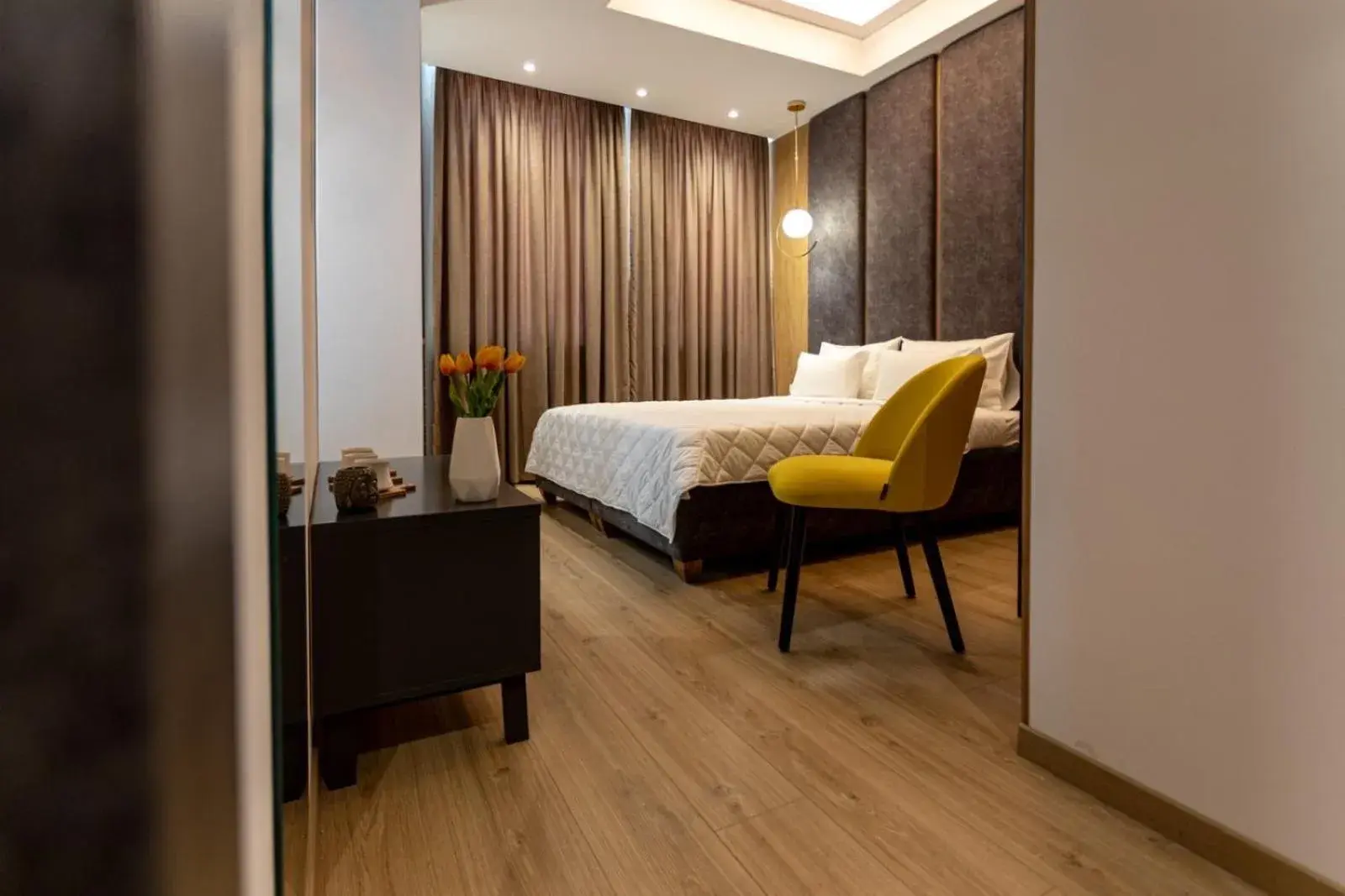 Luxury Quadruple Room - single occupancy in Grand Central Hotel Luxury Quadruple Room - single occupancy in Grand Central Hotel