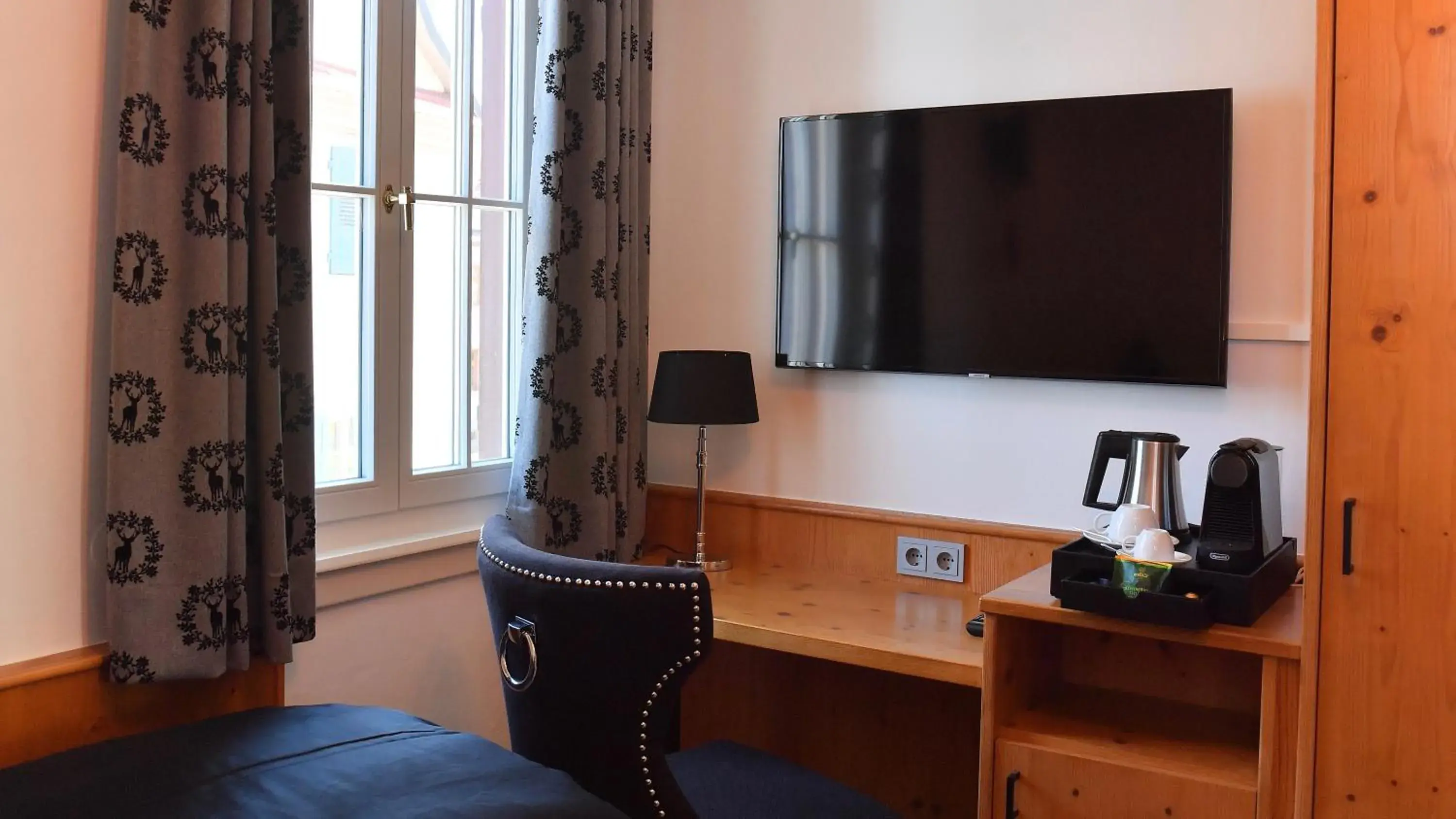 Double Room in DER OCHSEN Double Room in DER OCHSEN