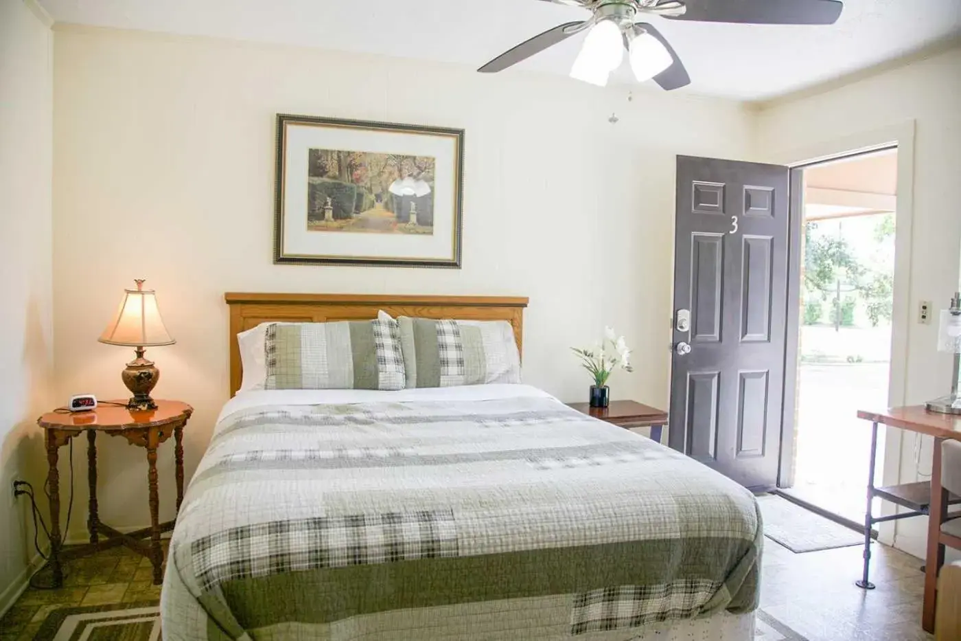 Deluxe Studio in Shiner Country Inn Deluxe Studio in Shiner Country Inn