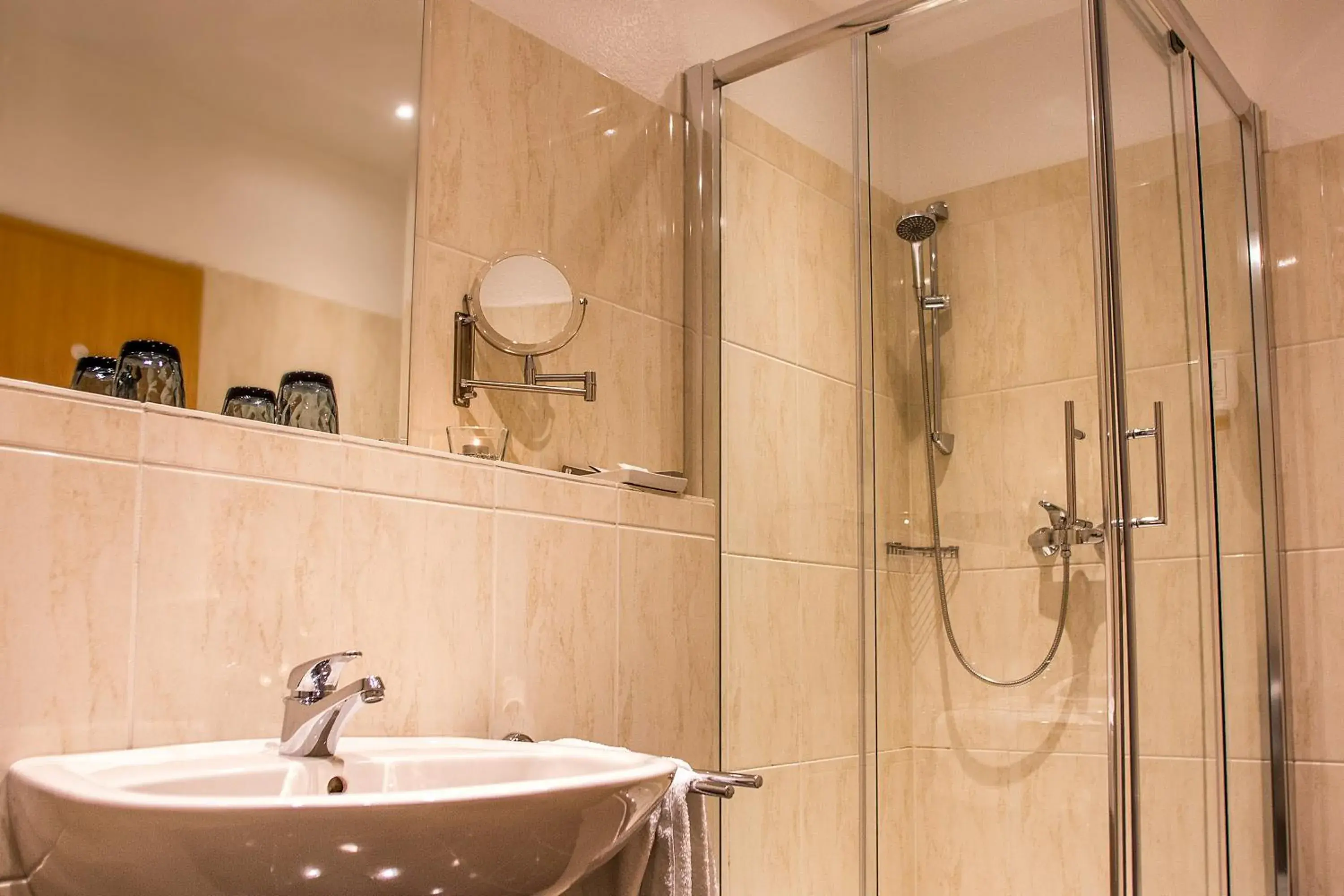 Double Room in Parkhotel Ahrbergen Double Room in Parkhotel Ahrbergen