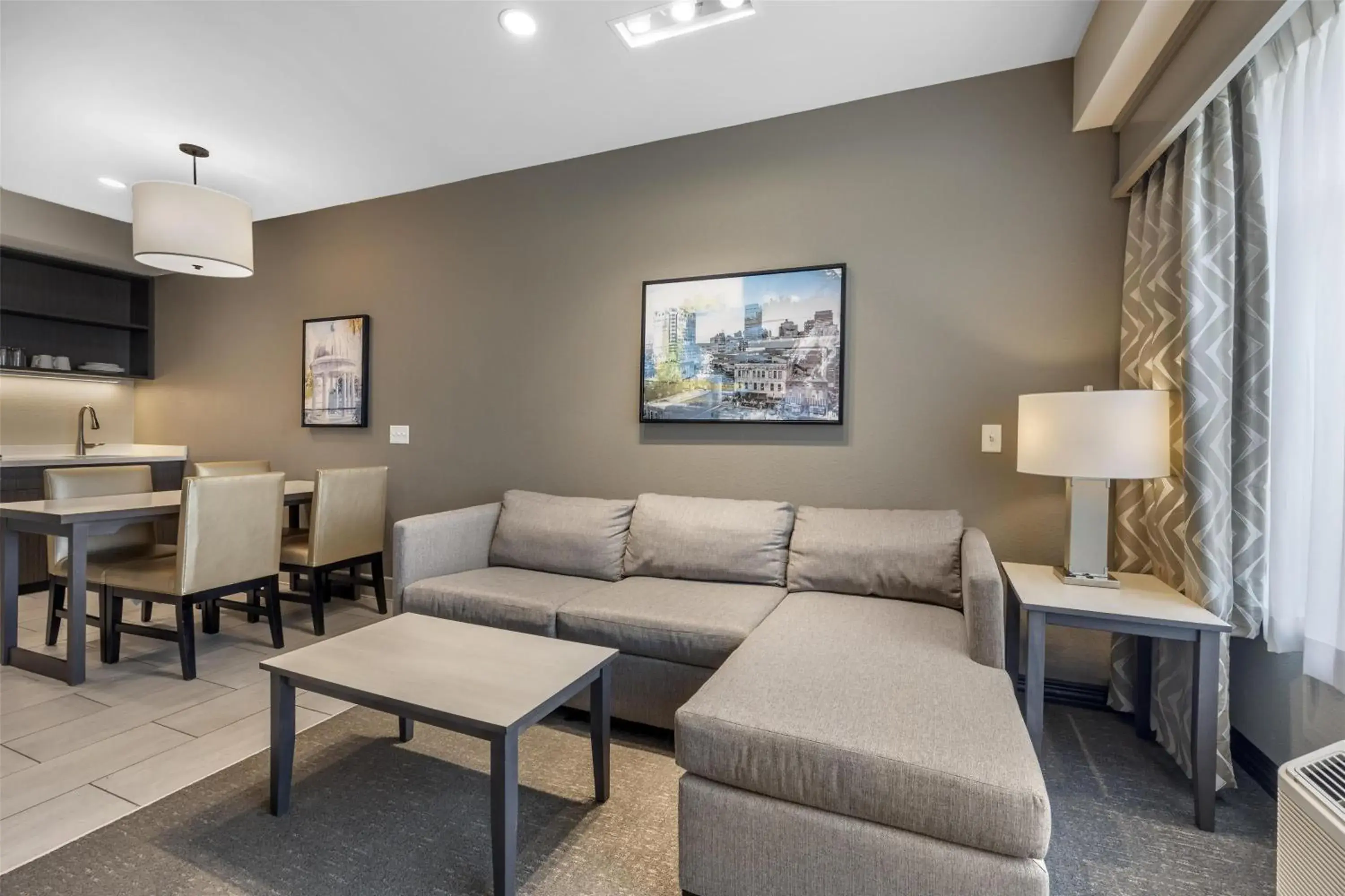 Queen Suite with Two Queen Beds and Sofa Bed in Best Western Plus Executive Residency Jackson Northeast Queen Suite with Two Queen Beds and Sofa Bed in Best Western Plus Executive Residency Jackson Northeast