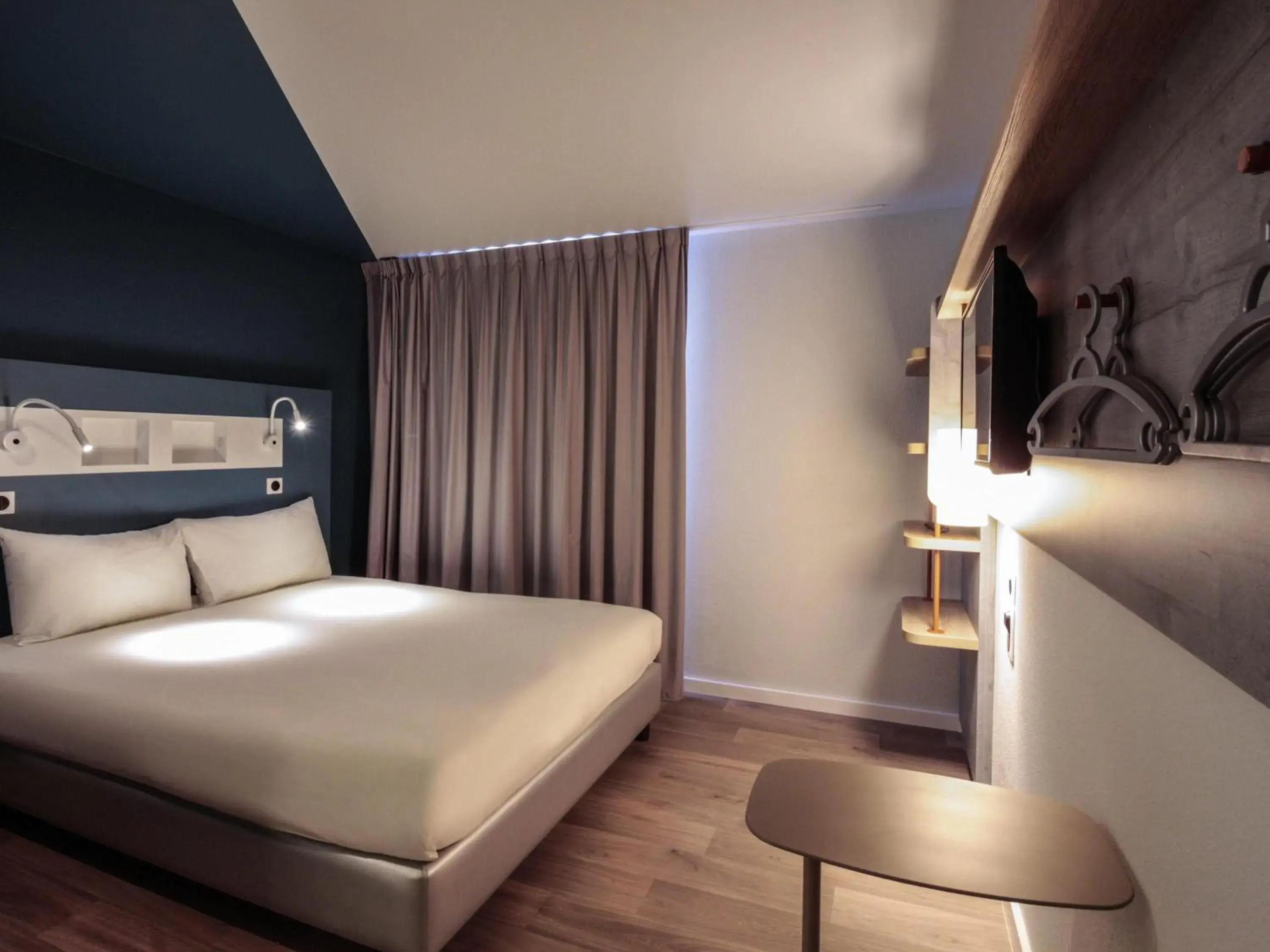 Standard Double Room in ibis budget Rouen Centre Rive Gauche Standard Double Room in ibis budget Rouen Centre Rive Gauche