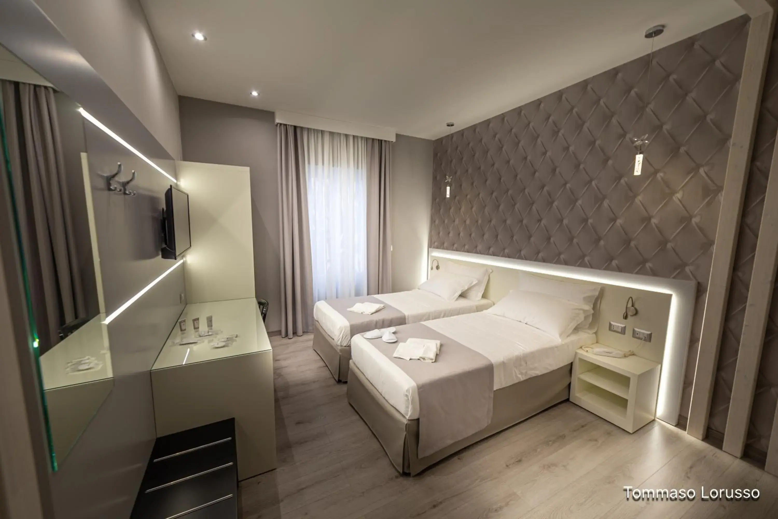 King Room with Two King Beds in HOLYGOLD Suite **** King Room with Two King Beds in HOLYGOLD Suite ****