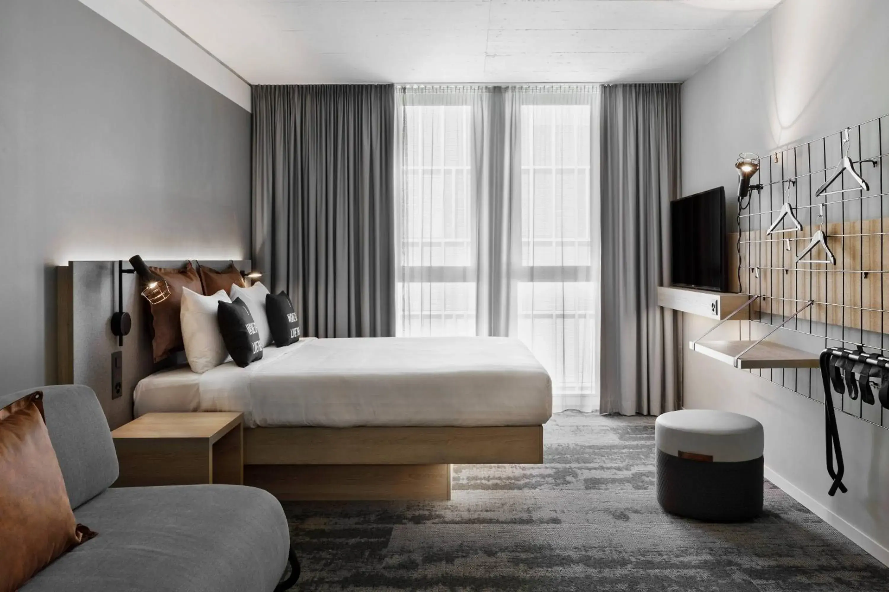 Family Room in Moxy Bern Expo Family Room in Moxy Bern Expo