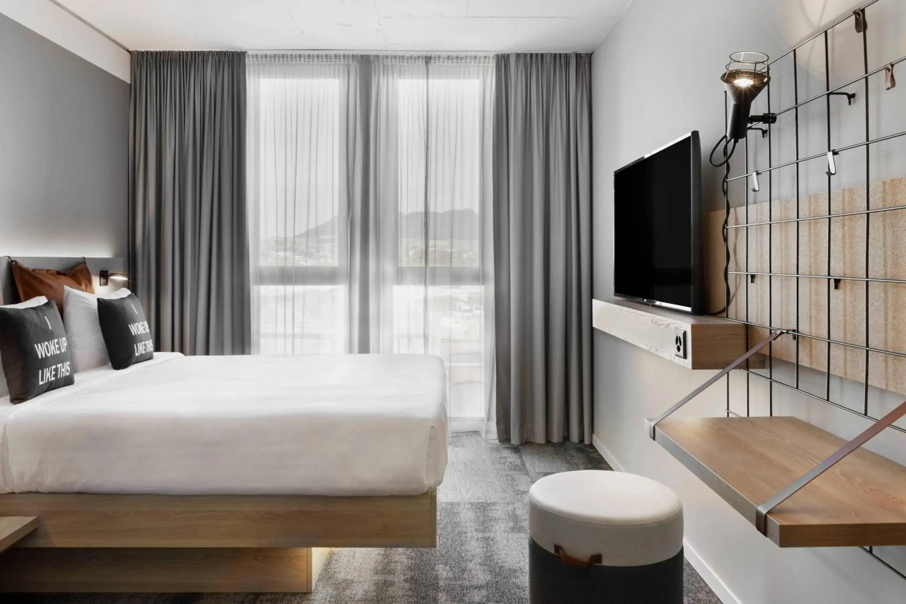 Queen Room in Moxy Bern Expo Queen Room in Moxy Bern Expo