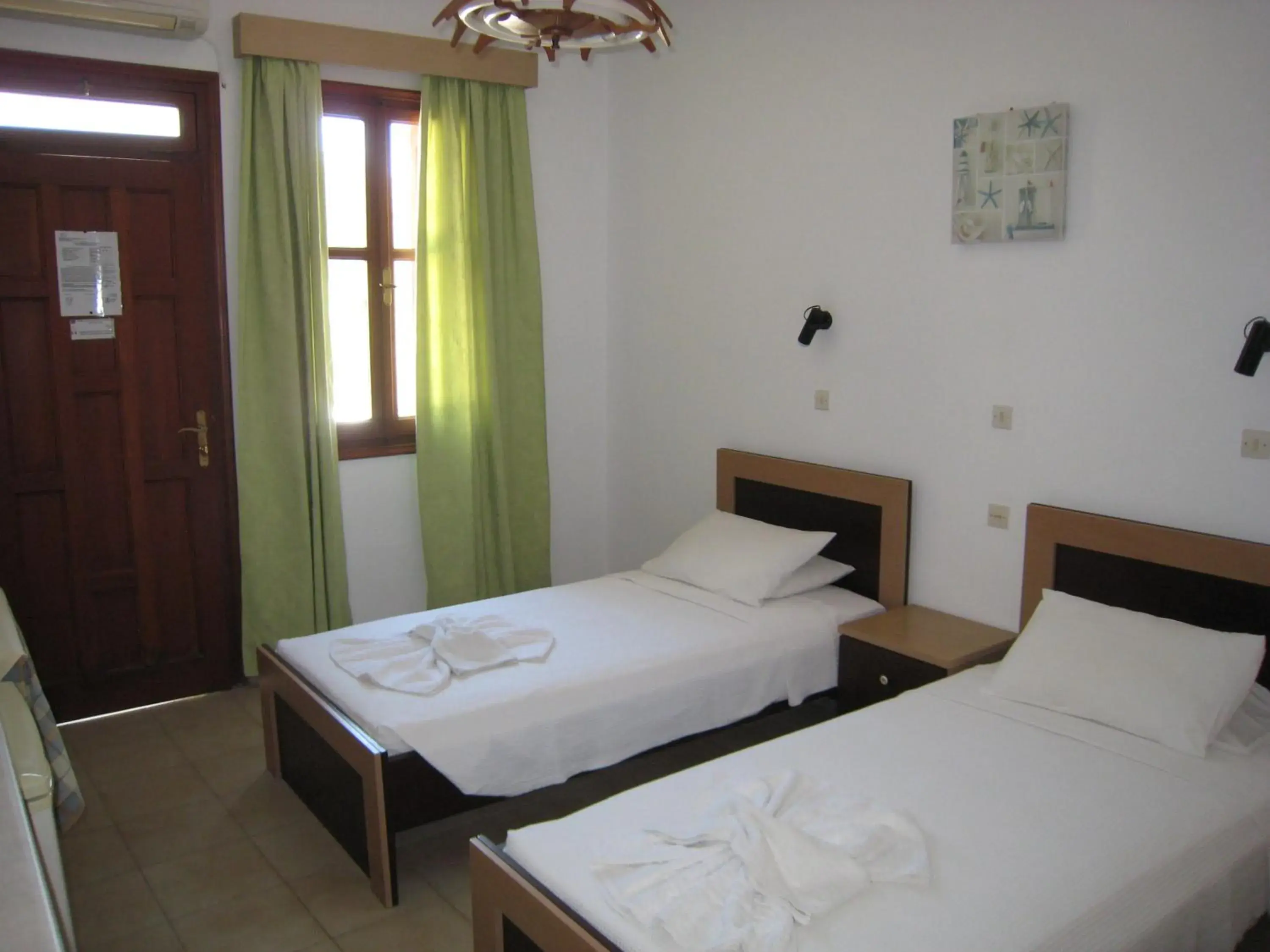 Superior Triple Room in Eleftheria Lindian Studios II Superior Triple Room in Eleftheria Lindian Studios II