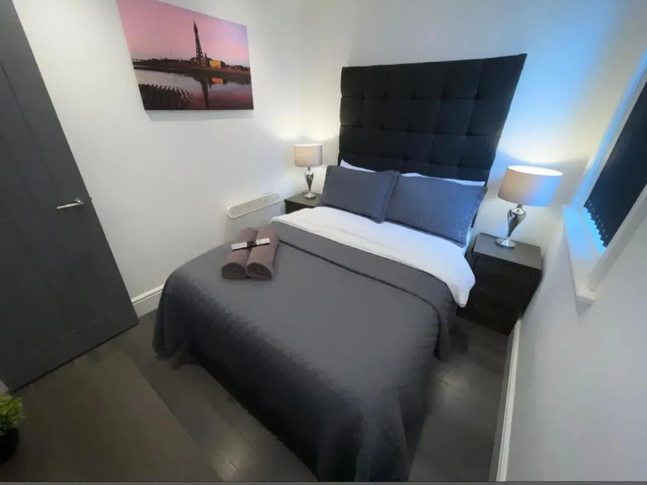 Delux apartment with hot tub in garden in Albert Hottub & Jacuzzi Apartments Delux apartment with hot tub in garden in Albert Hottub & Jacuzzi Apartments