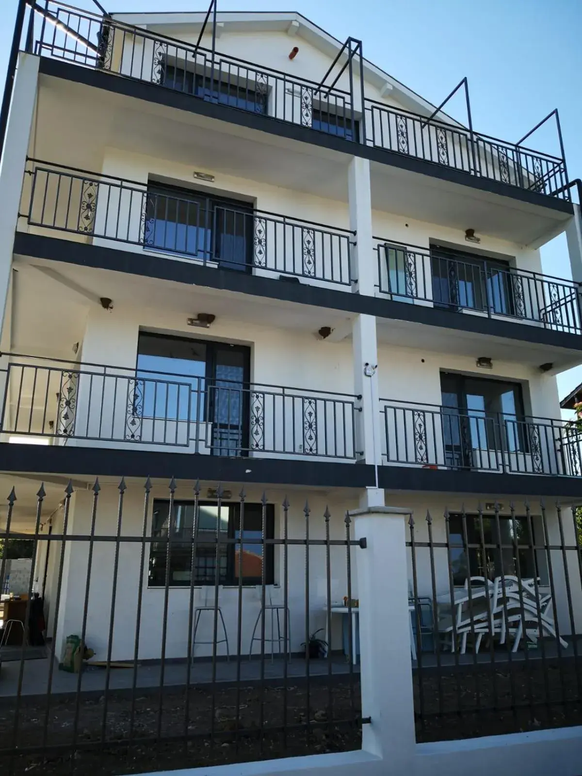 Weißer Schwan Белият лебед Weißer Schwan Белият лебед