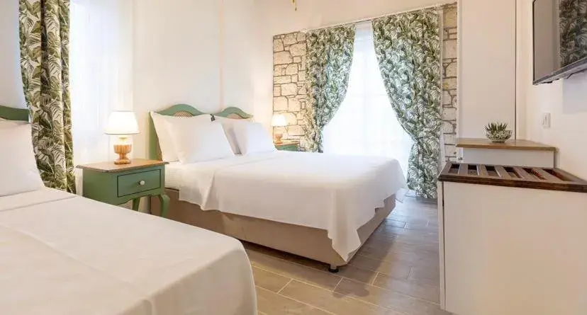 Triple Room with Garden View in Melekaki Alaçatı Triple Room with Garden View in Melekaki Alaçatı