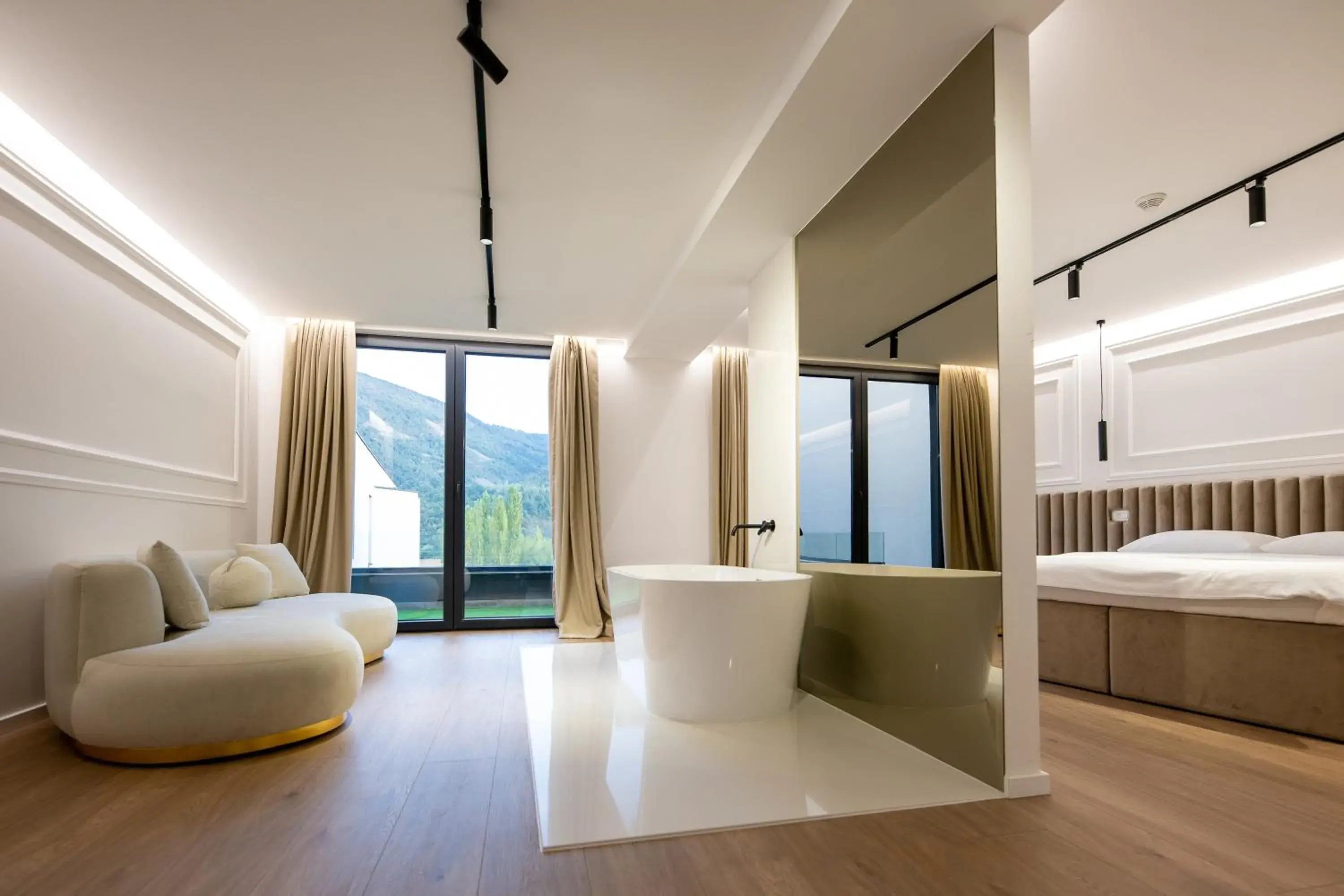 Deluxe Studio in Hotel IN Deluxe Studio in Hotel IN