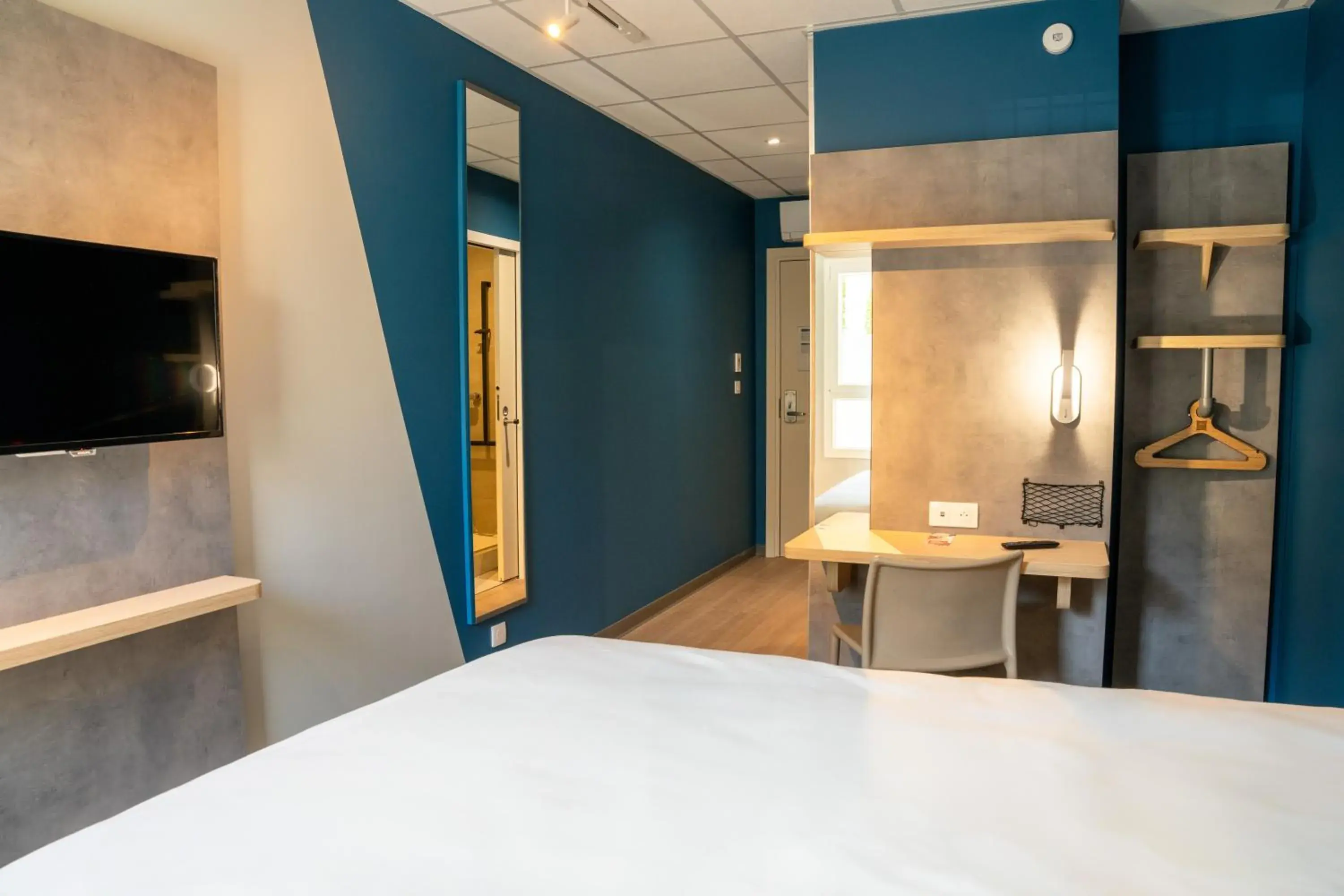 Double Room - Mobility Access in ibis budget Compiègne Centre-Ville Double Room - Mobility Access in ibis budget Compiègne Centre-Ville