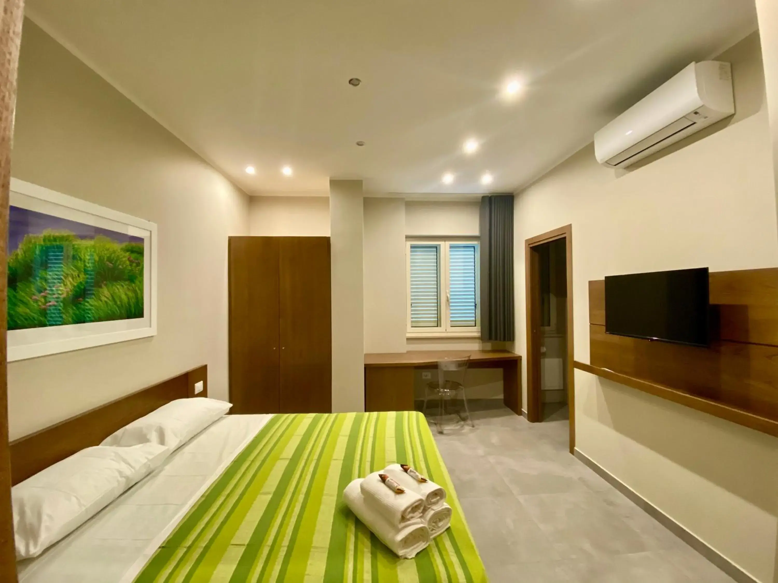 Double Room with Extra Bed - single occupancy in B&B Don Savè Double Room with Extra Bed - single occupancy in B&B Don Savè