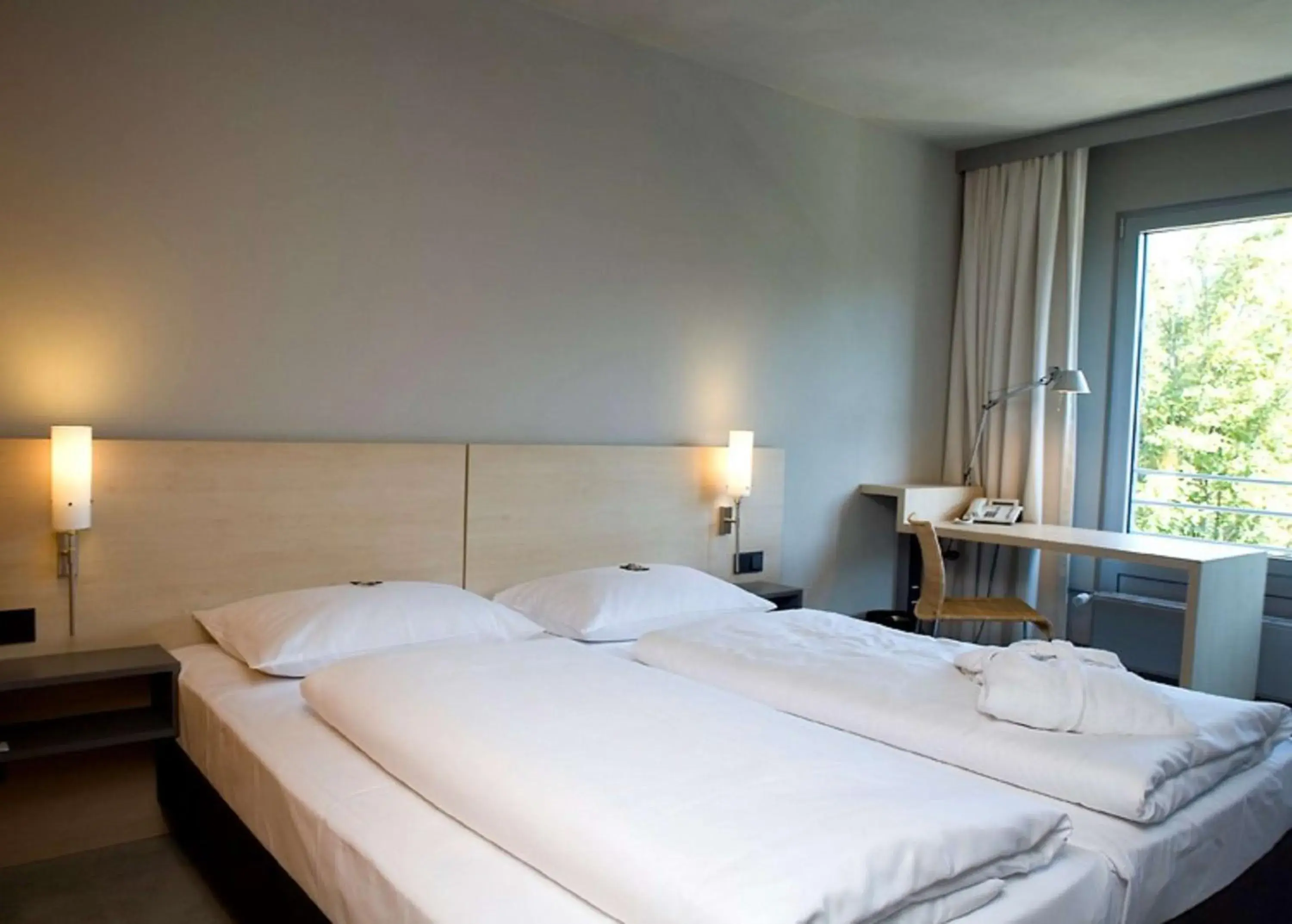 Economy Double Room in ATLANTIC Hotel Universum Economy Double Room in ATLANTIC Hotel Universum