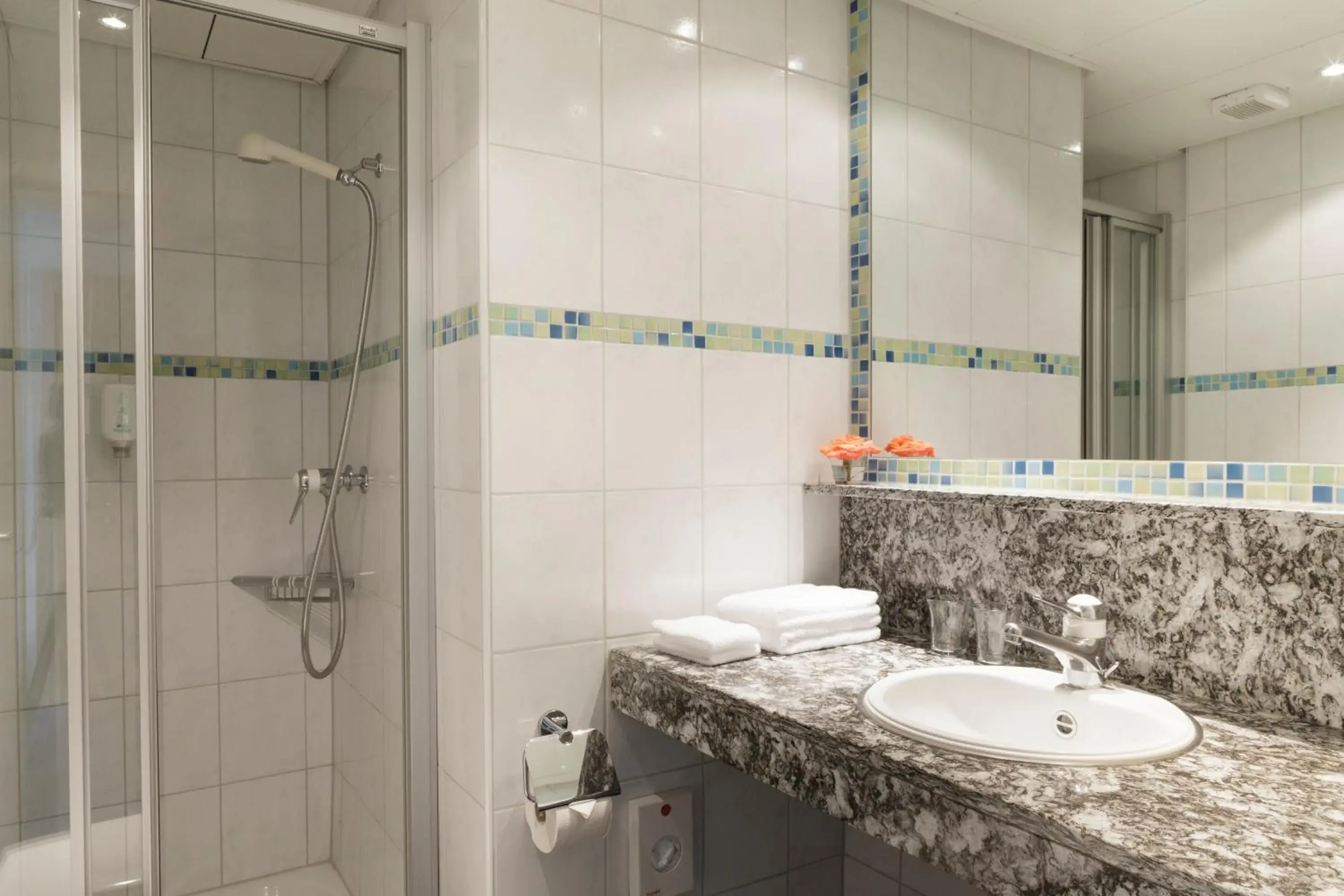 Comfort Single Room in Hotel Victoria Lauberhorn Wengen, a Faern Collection Hotel Comfort Single Room in Hotel Victoria Lauberhorn Wengen, a Faern Collection Hotel