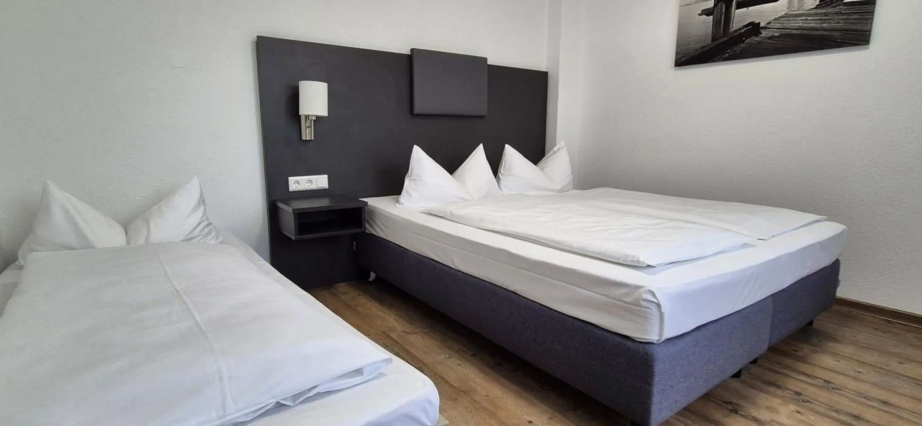 Double Room with Extra Bed - single occupancy in Melvi Hotel Göppingen Double Room with Extra Bed - single occupancy in Melvi Hotel Göppingen
