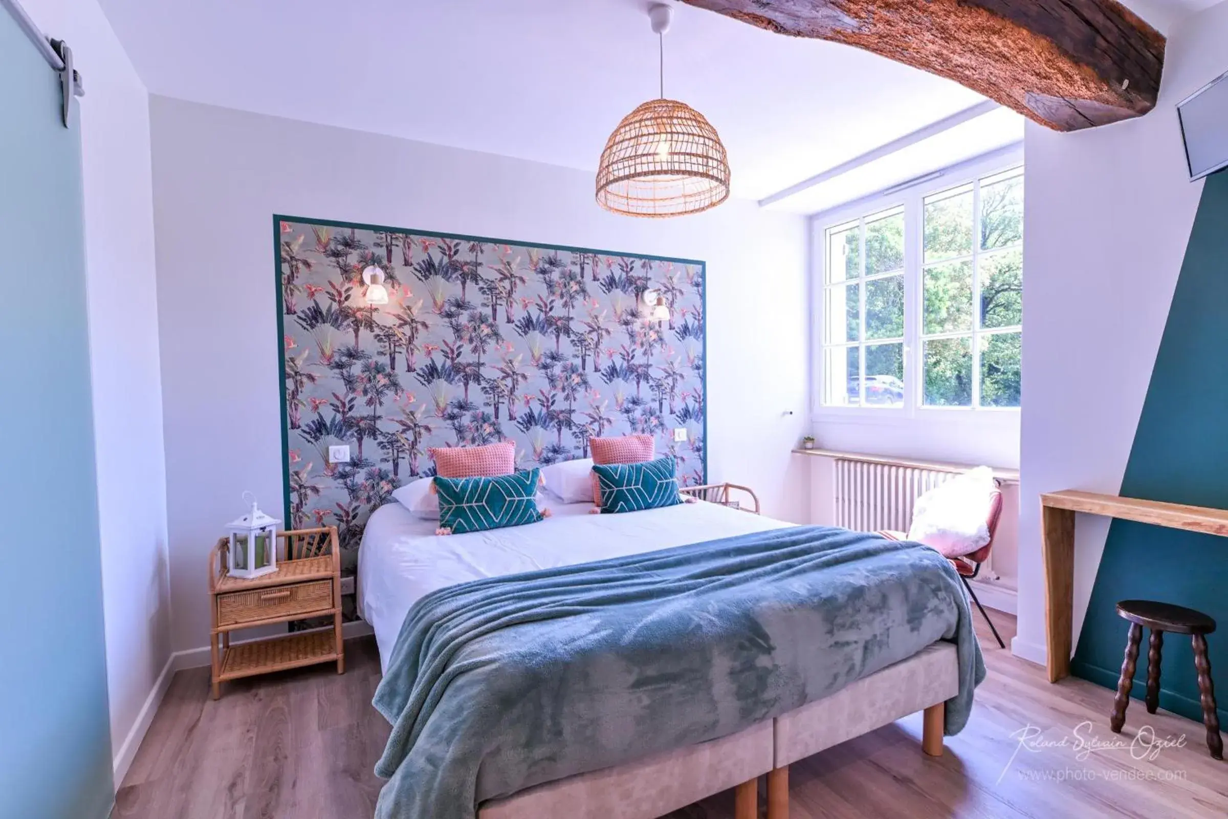 Double Room with Garden View in Les Chambres d'Aurore Double Room with Garden View in Les Chambres d'Aurore