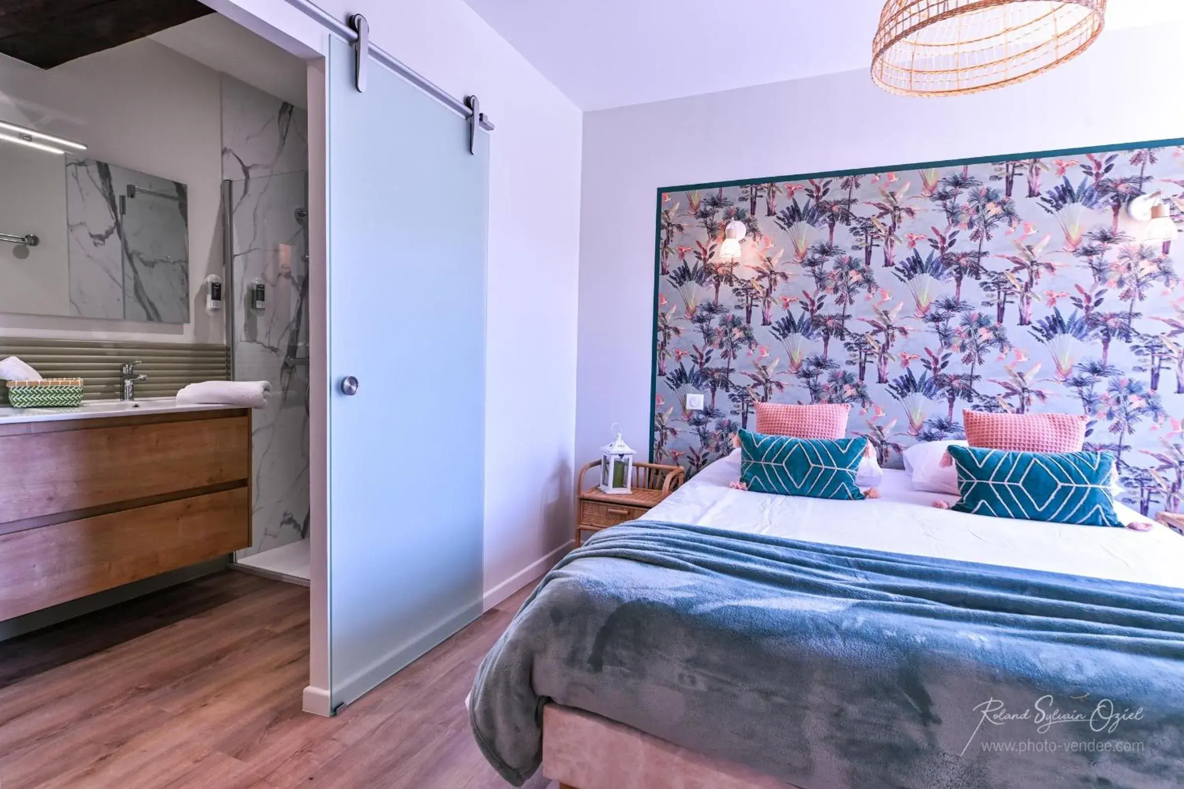 Double Room with Garden View in Les Chambres d'Aurore Double Room with Garden View in Les Chambres d'Aurore