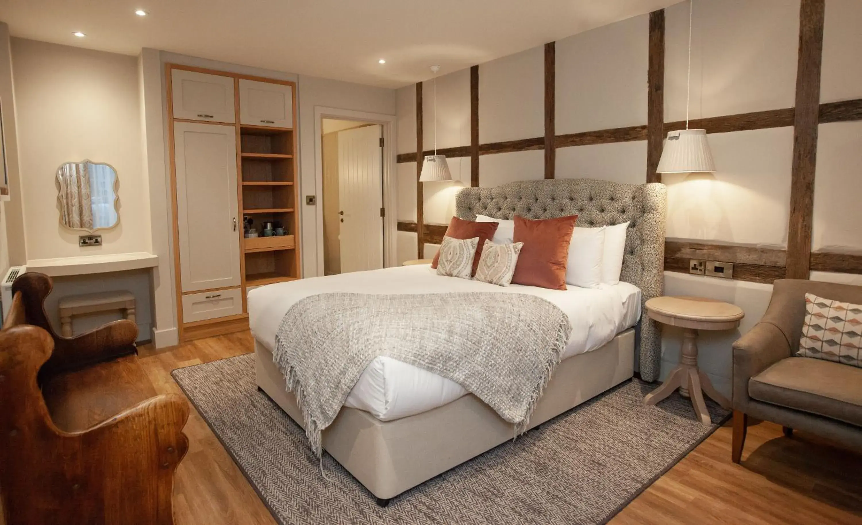 King Room in The Lion at Malpas King Room in The Lion at Malpas