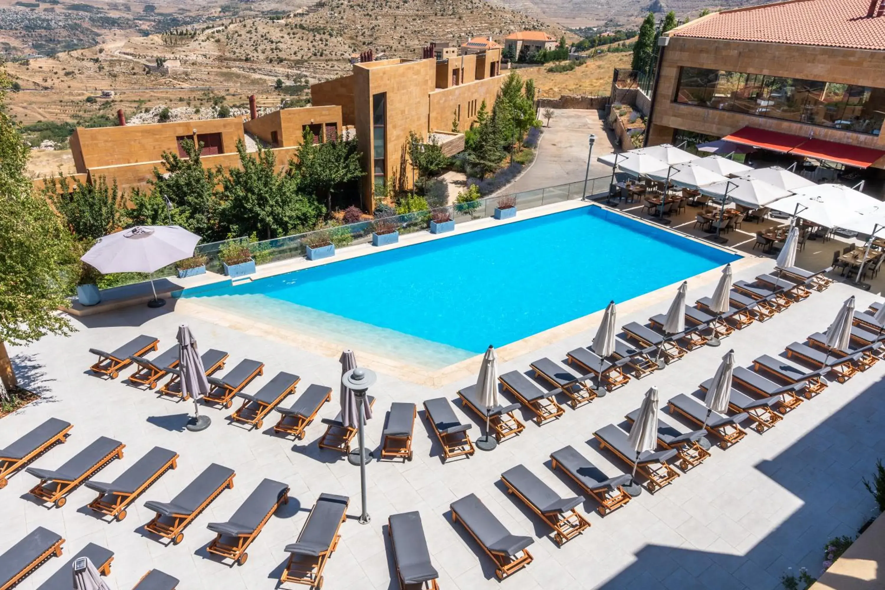 Oakridge Hotel & Spa Oakridge Hotel & Spa