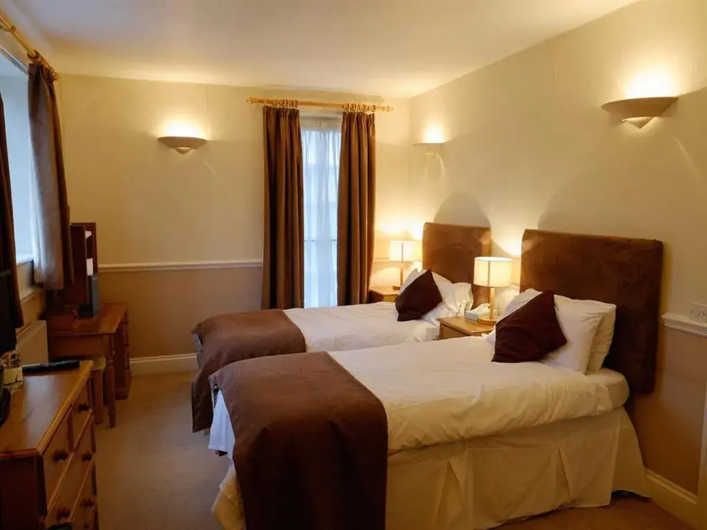 Twin Room with Private Bathroom in The Pelican Inn Twin Room with Private Bathroom in The Pelican Inn