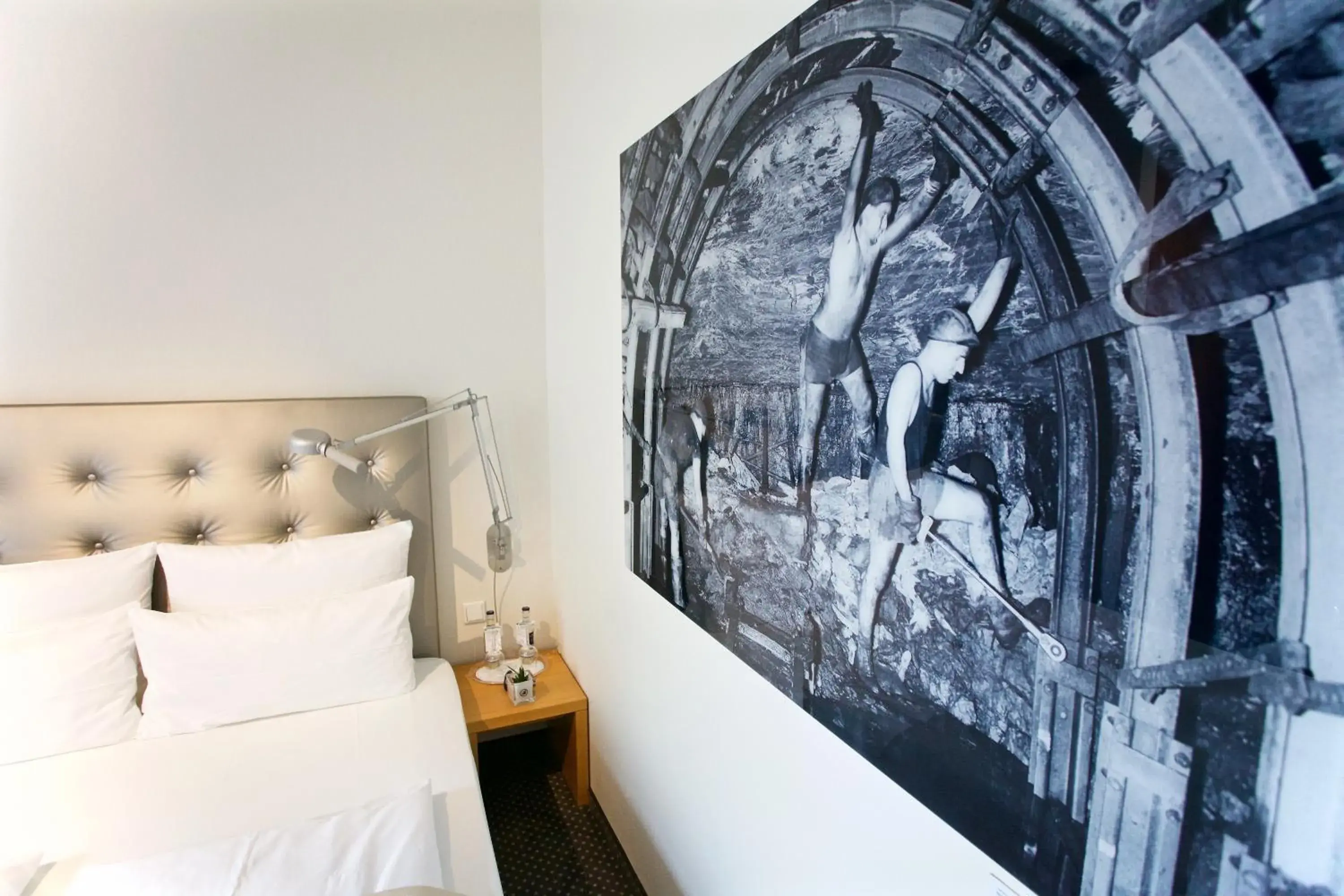 Business Single Room in Hotel Maximilians Business Single Room in Hotel Maximilians