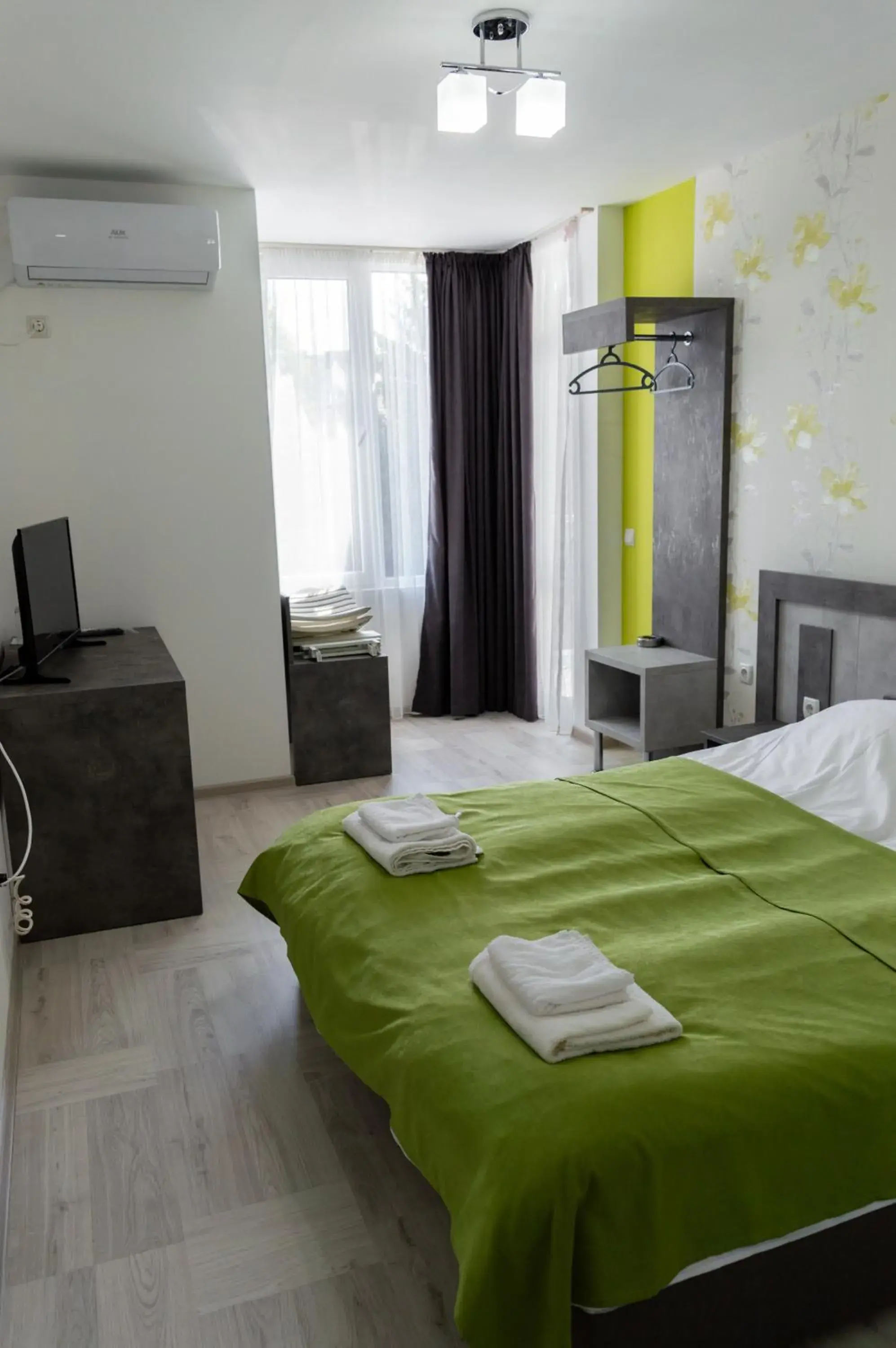 Double Room with Balcony in Стаи за гости ValenDa Double Room with Balcony in Стаи за гости ValenDa