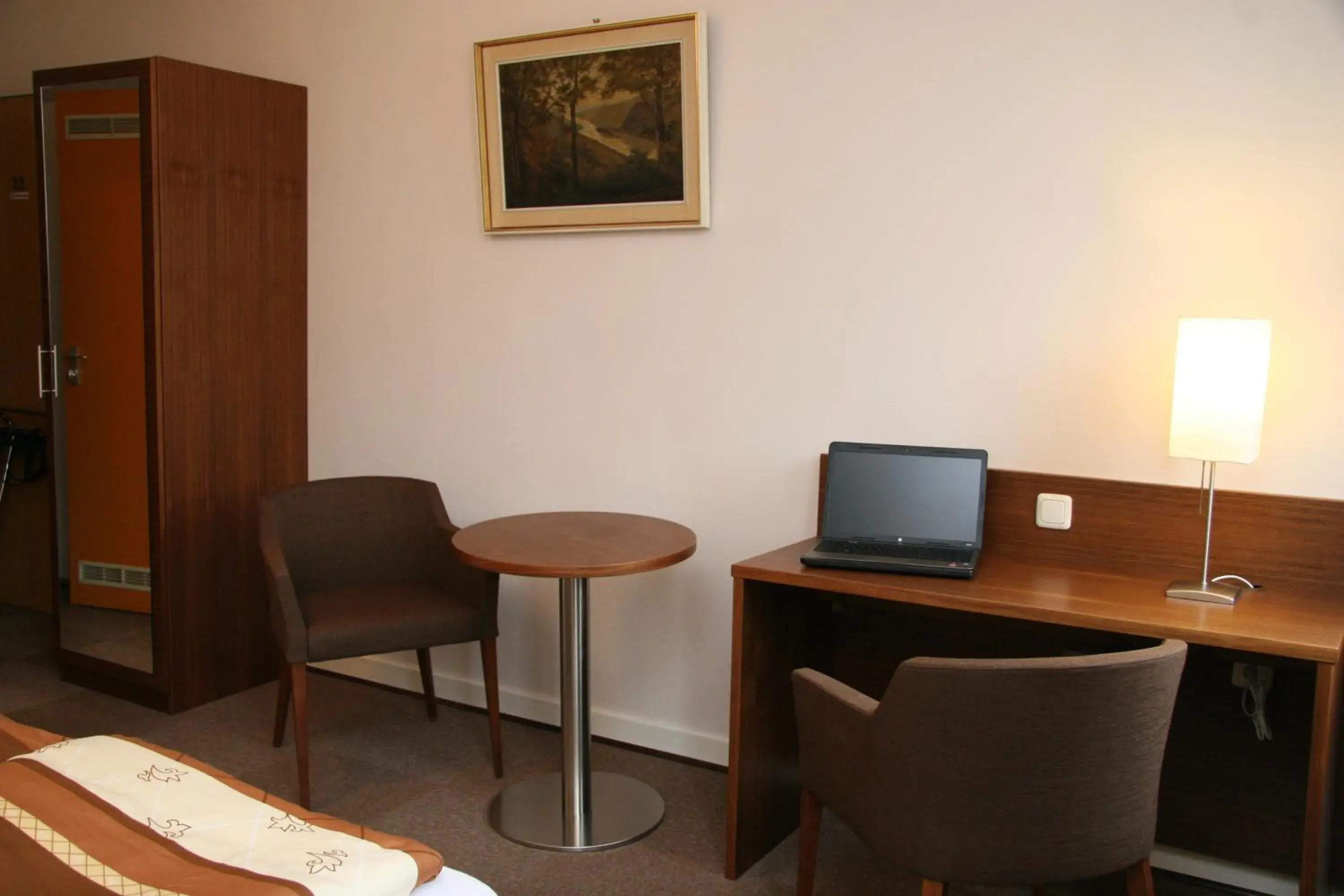 Single Room in Rhein-Hotel Single Room in Rhein-Hotel