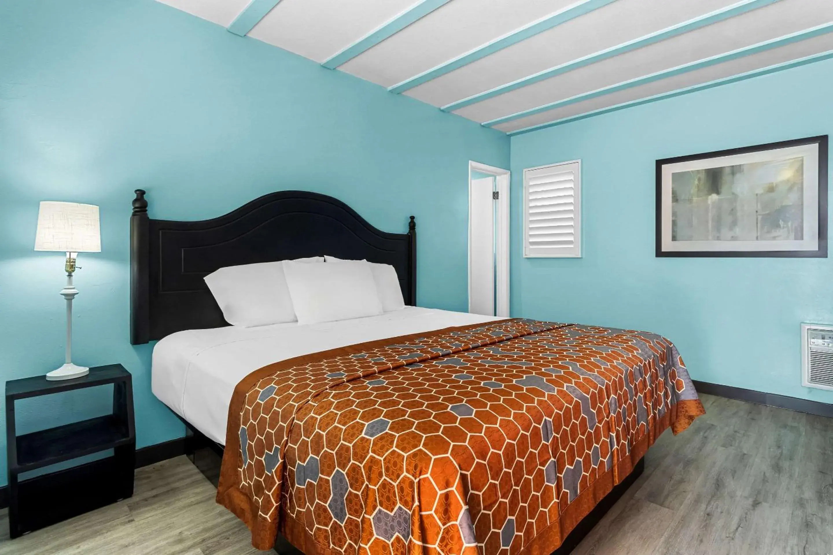 Rodeway Inn & Suites North Hollywood Burbank Airport - Universal Area Rodeway Inn & Suites North Hollywood Burbank Airport - Universal Area