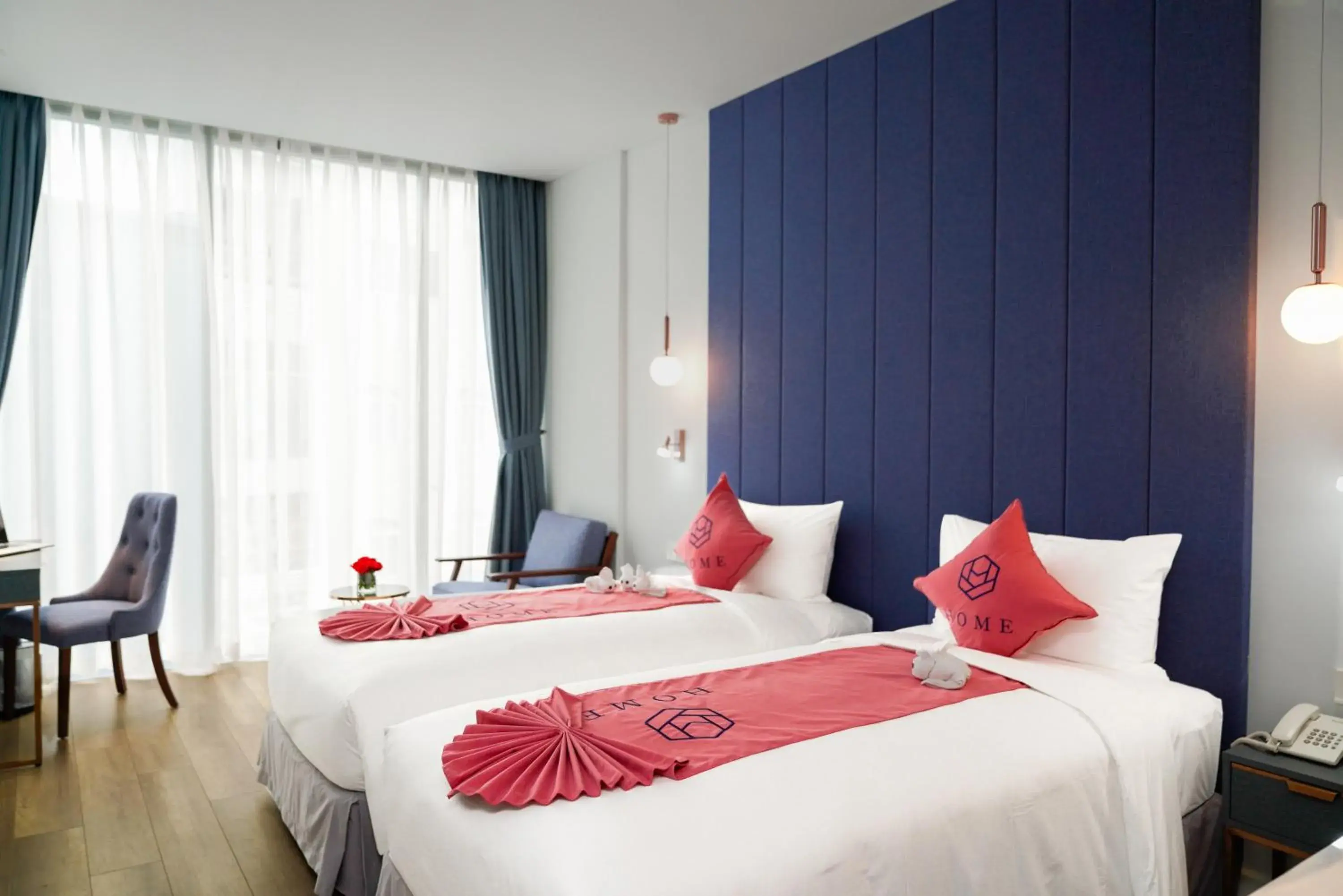 Deluxe Twin Room (Window) in HOME Hotel Deluxe Twin Room (Window) in HOME Hotel