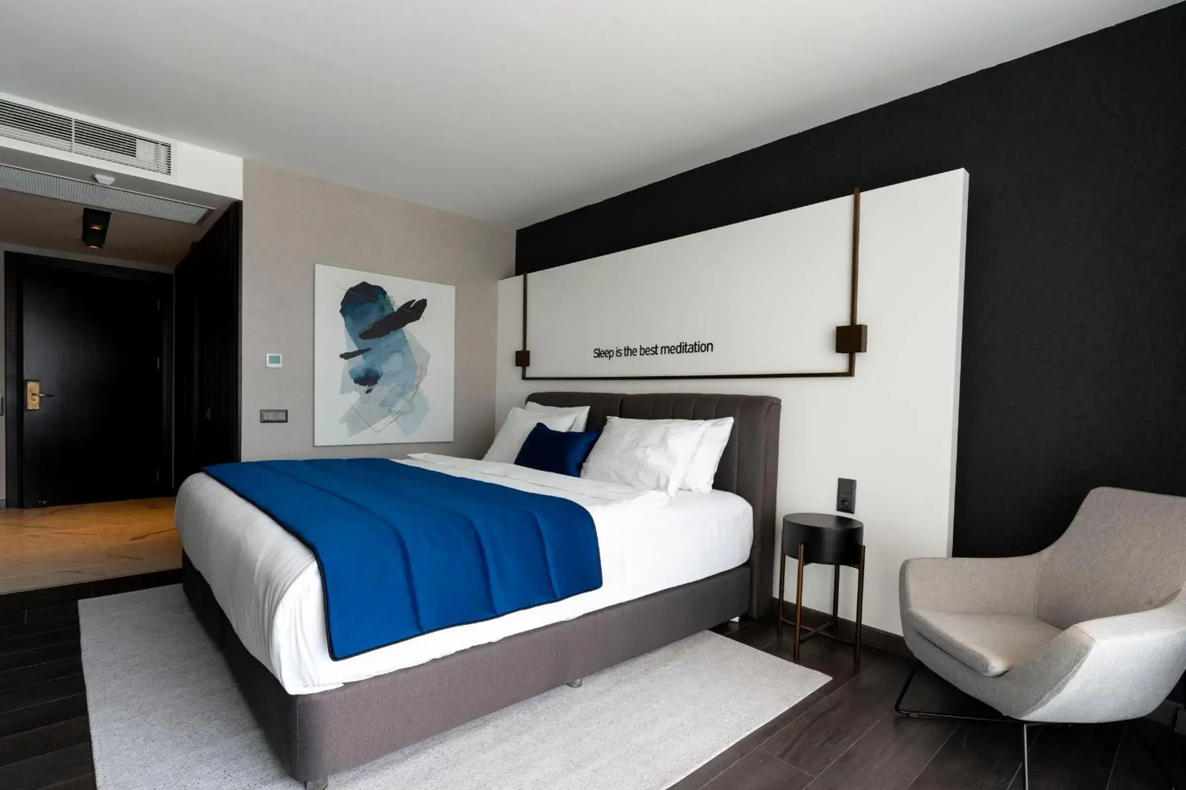 Deluxe Double Room with Balcony - single occupancy in Hotel Bonvie Deluxe Double Room with Balcony - single occupancy in Hotel Bonvie