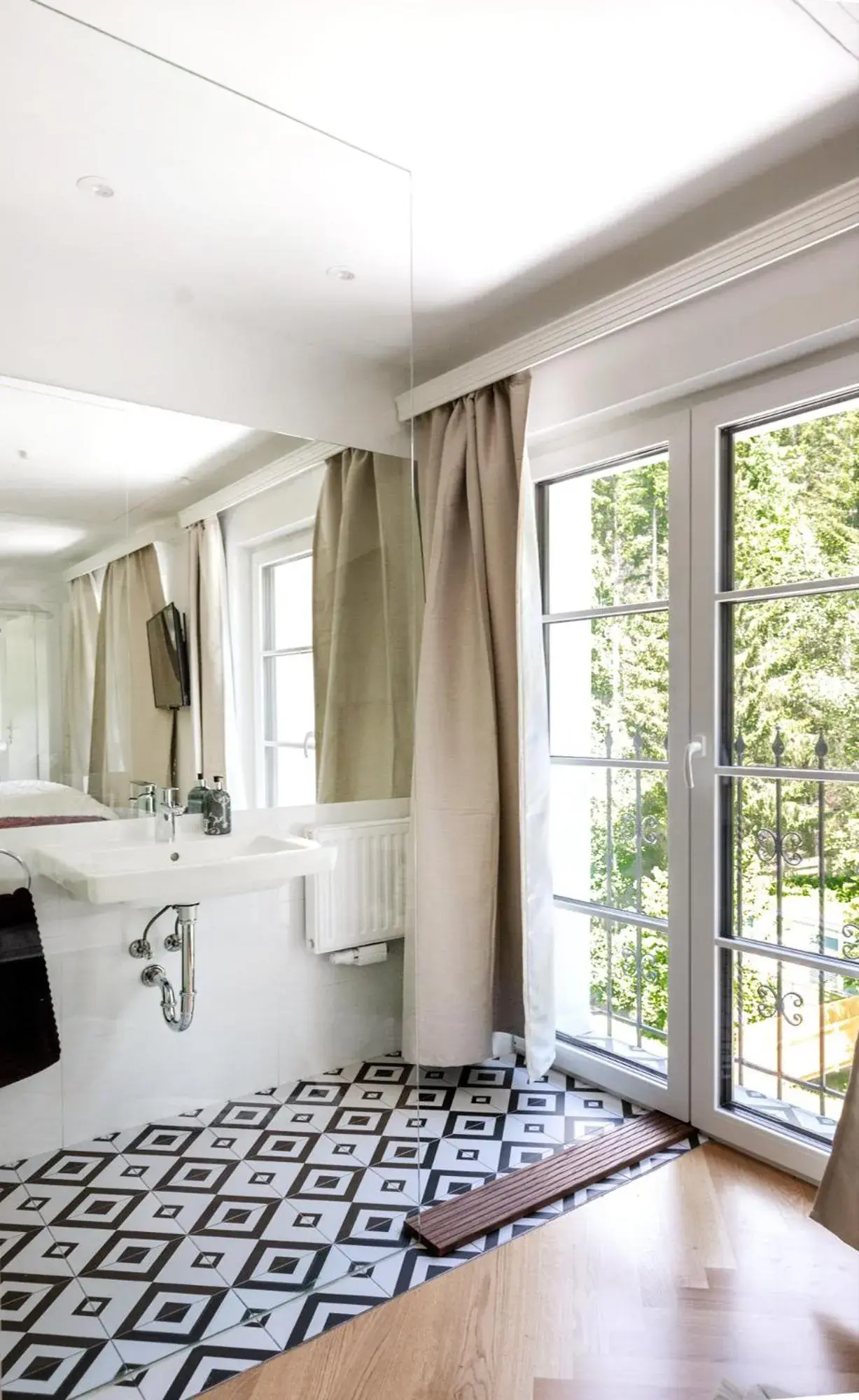 Small Double Room in Hotel Sonnenalm Stuhleck Small Double Room in Hotel Sonnenalm Stuhleck