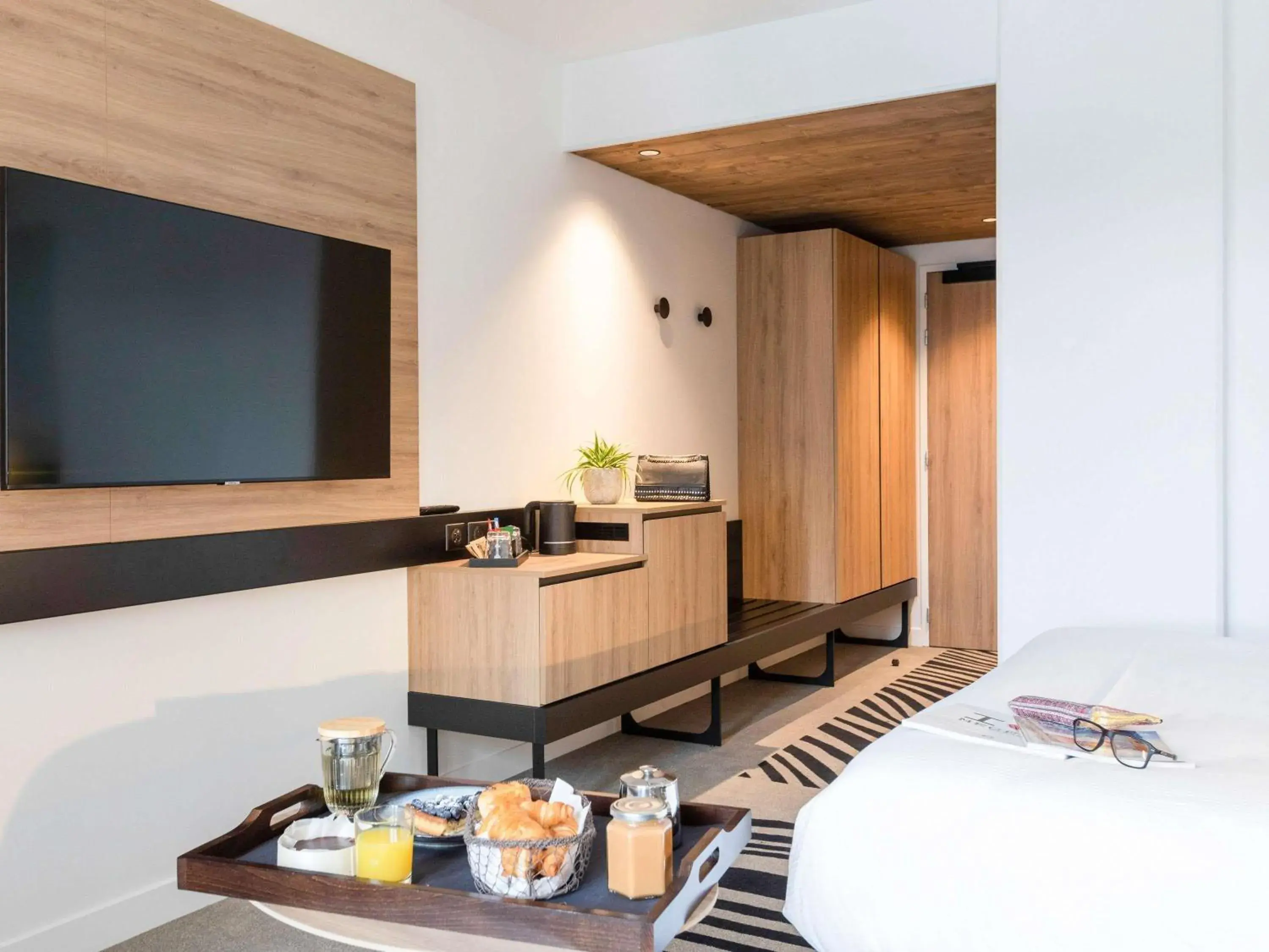 Classic Double Room with Sofa Bed in Novotel Megève Mont-Blanc Classic Double Room with Sofa Bed in Novotel Megève Mont-Blanc