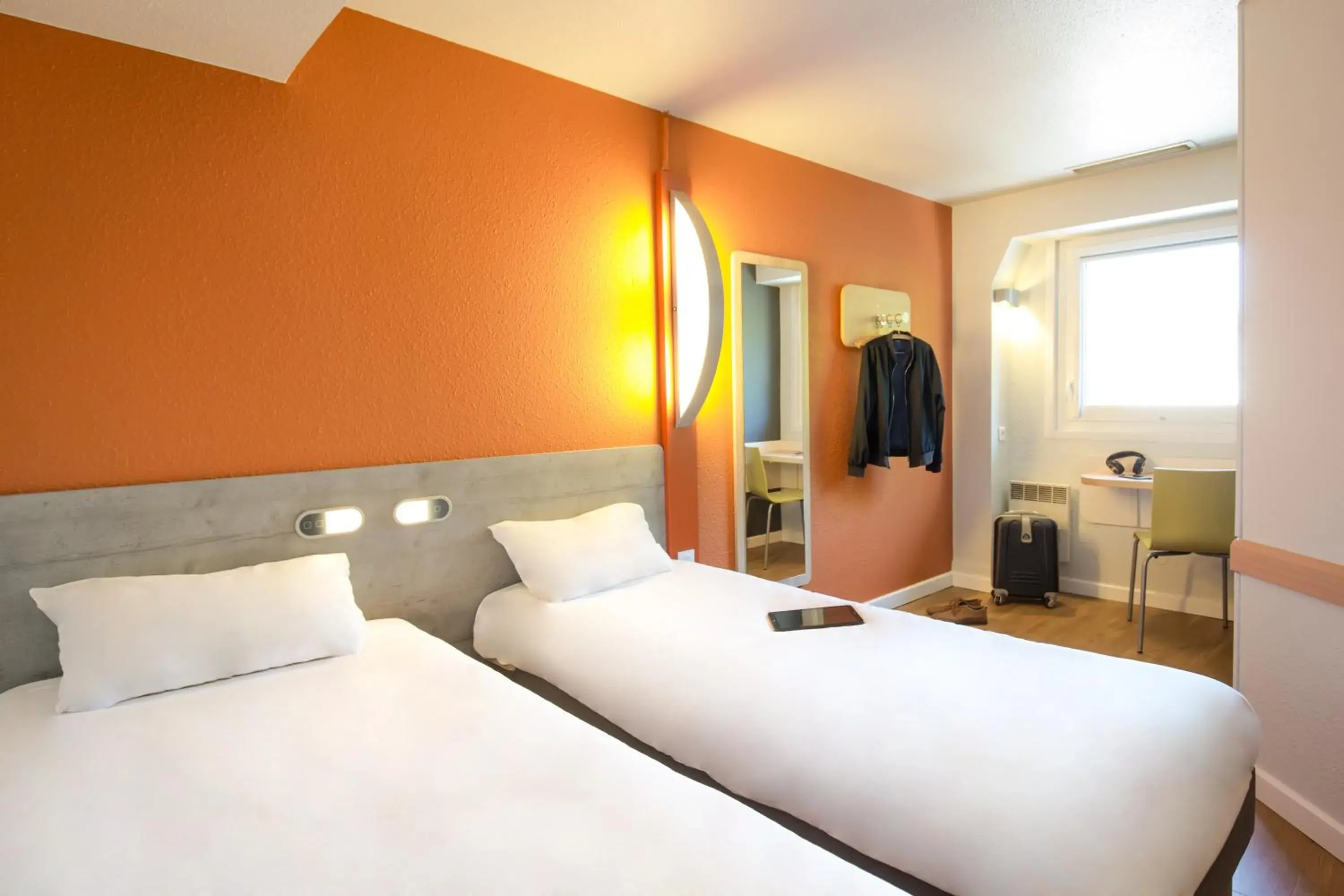 Twin Room in ibis budget Vienne Sud Twin Room in ibis budget Vienne Sud