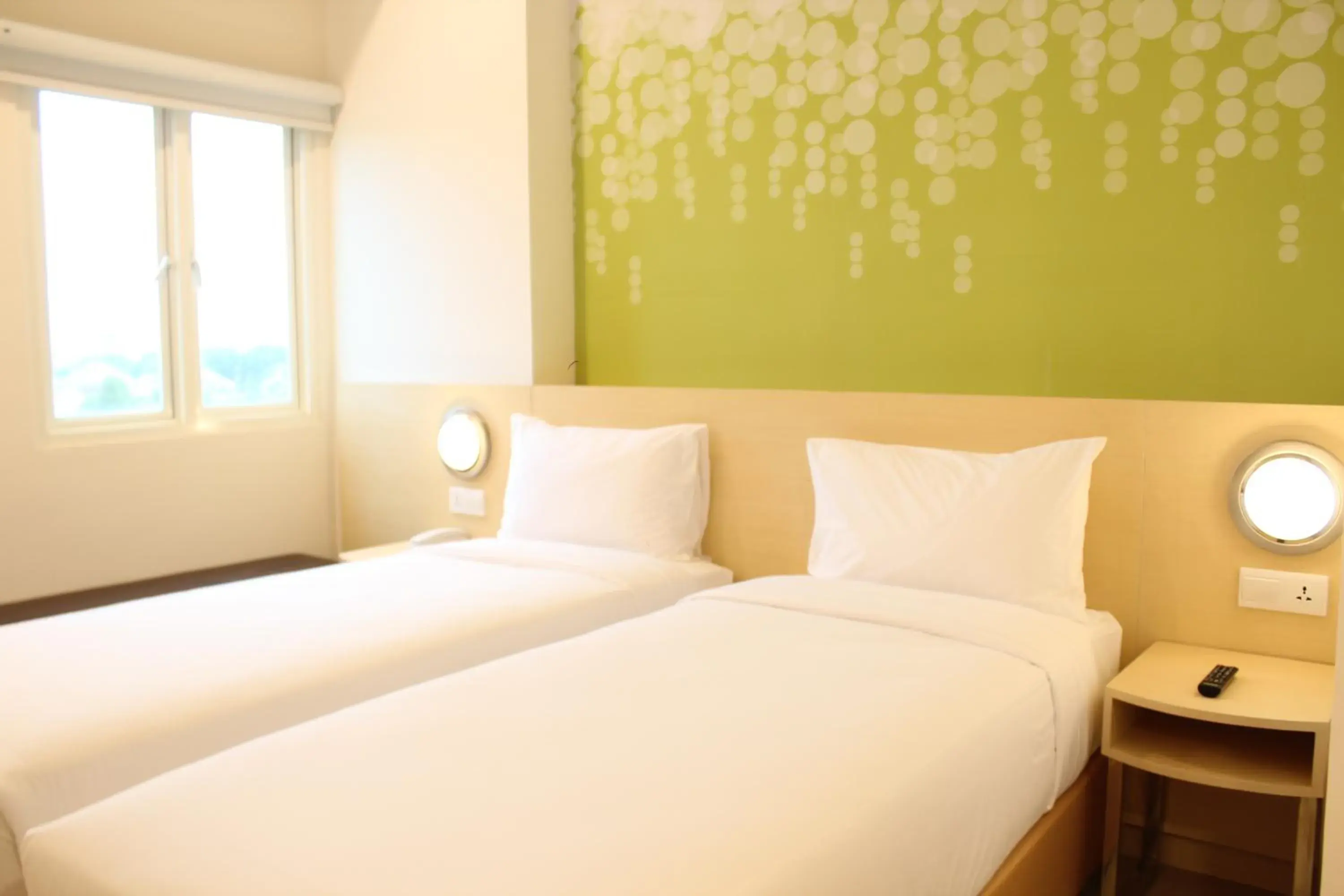 Zest Twin Room in Zest Parang Raja Solo by Swiss-Belhotel International Zest Twin Room in Zest Parang Raja Solo by Swiss-Belhotel International