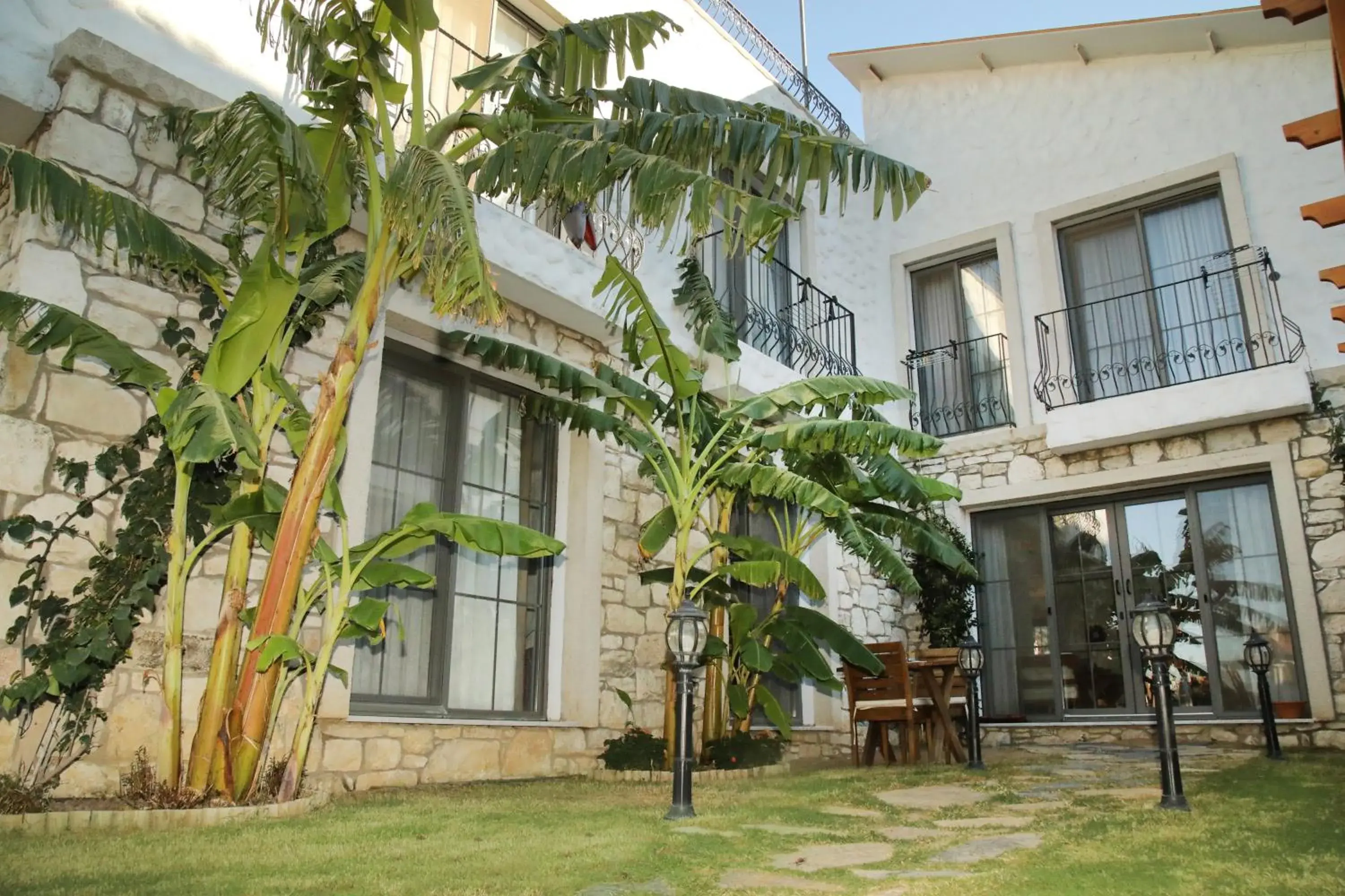 Double Room with Garden View in Huzurla otel Double Room with Garden View in Huzurla otel