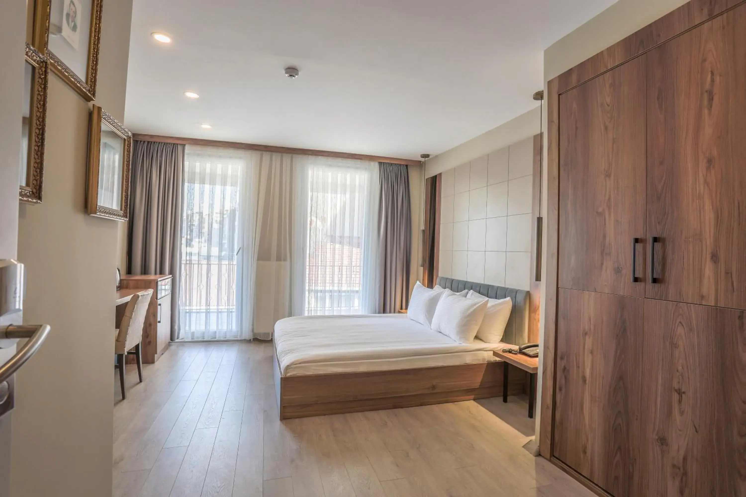 Comfort Quadruple Room in Arach Hotel Harbiye Comfort Quadruple Room in Arach Hotel Harbiye