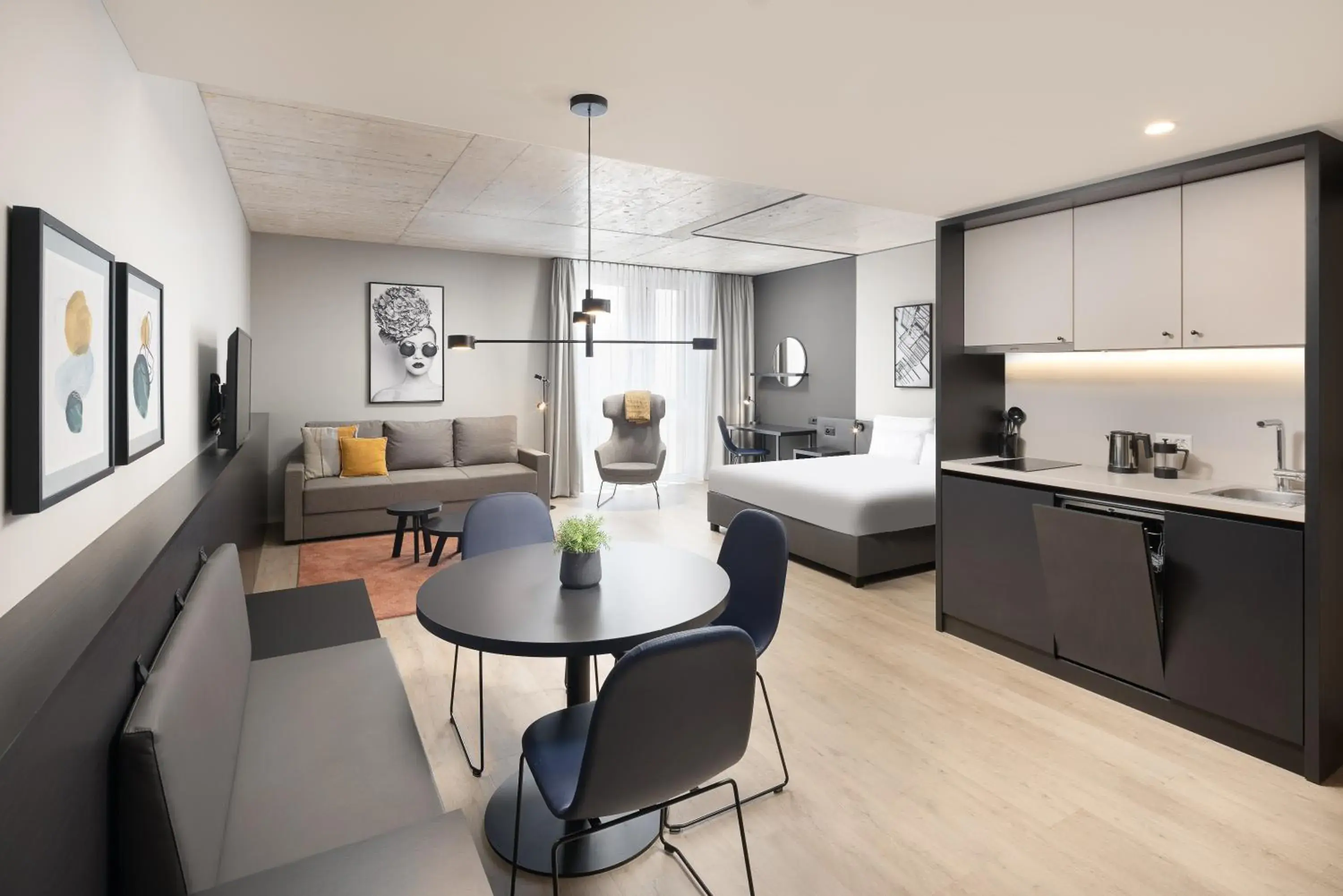 Premium Studio Apartment in Radisson Hotel & Suites Zurich Premium Studio Apartment in Radisson Hotel & Suites Zurich