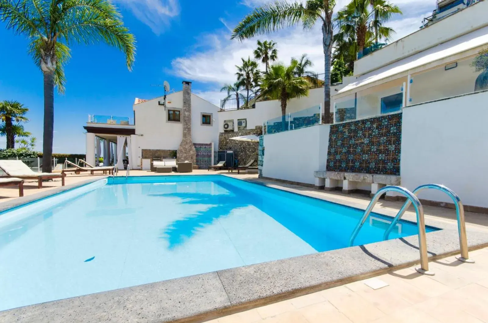 One-Bedroom Apartment with Sea View and Terrace in Villa Zagara Garden Spectacular Sea View in Taormina One-Bedroom Apartment with Sea View and Terrace in Villa Zagara Garden Spectacular Sea View in Taormina